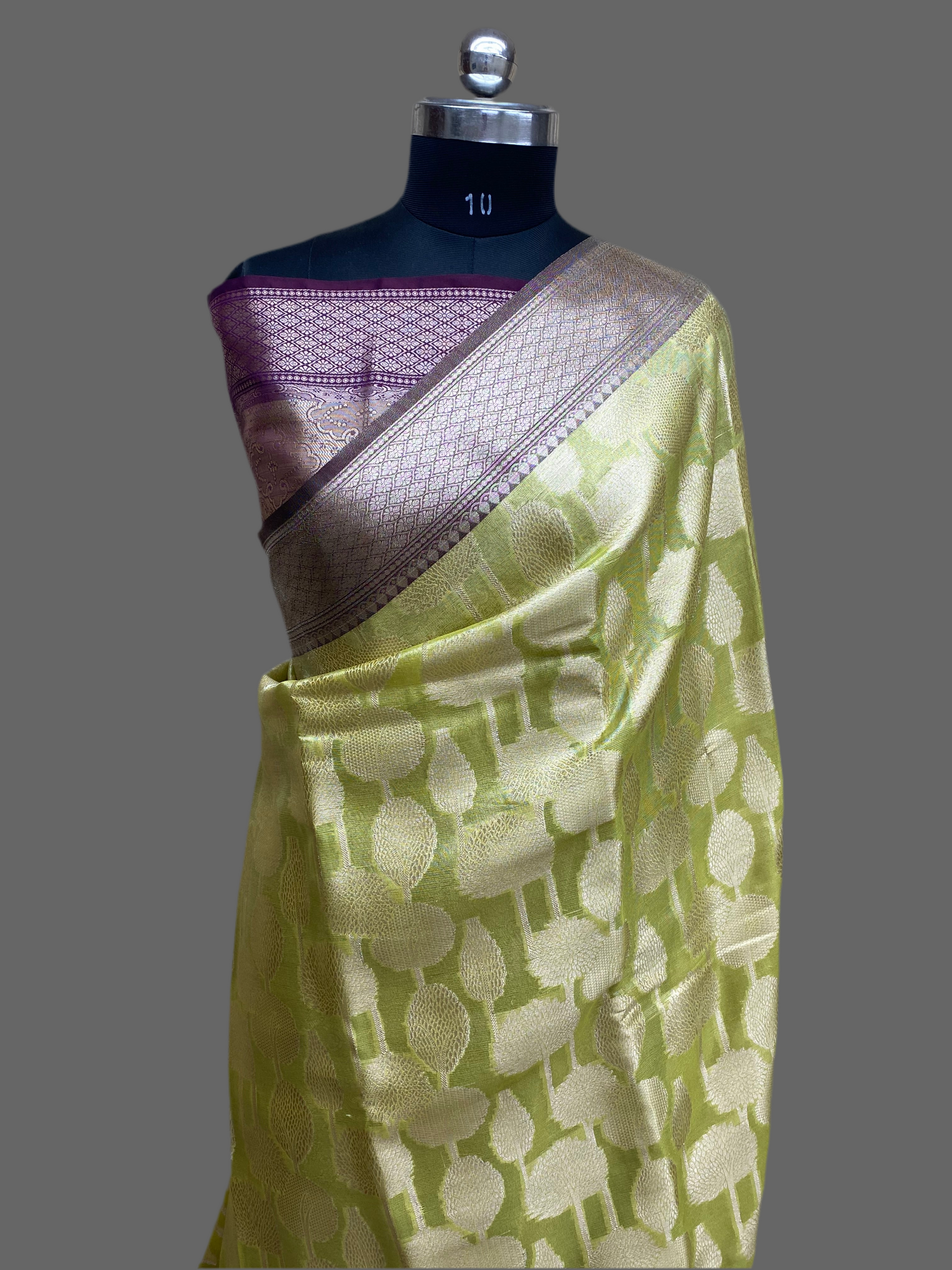 Contrast Border and Pallu Tissue Silk Banarasi Saree