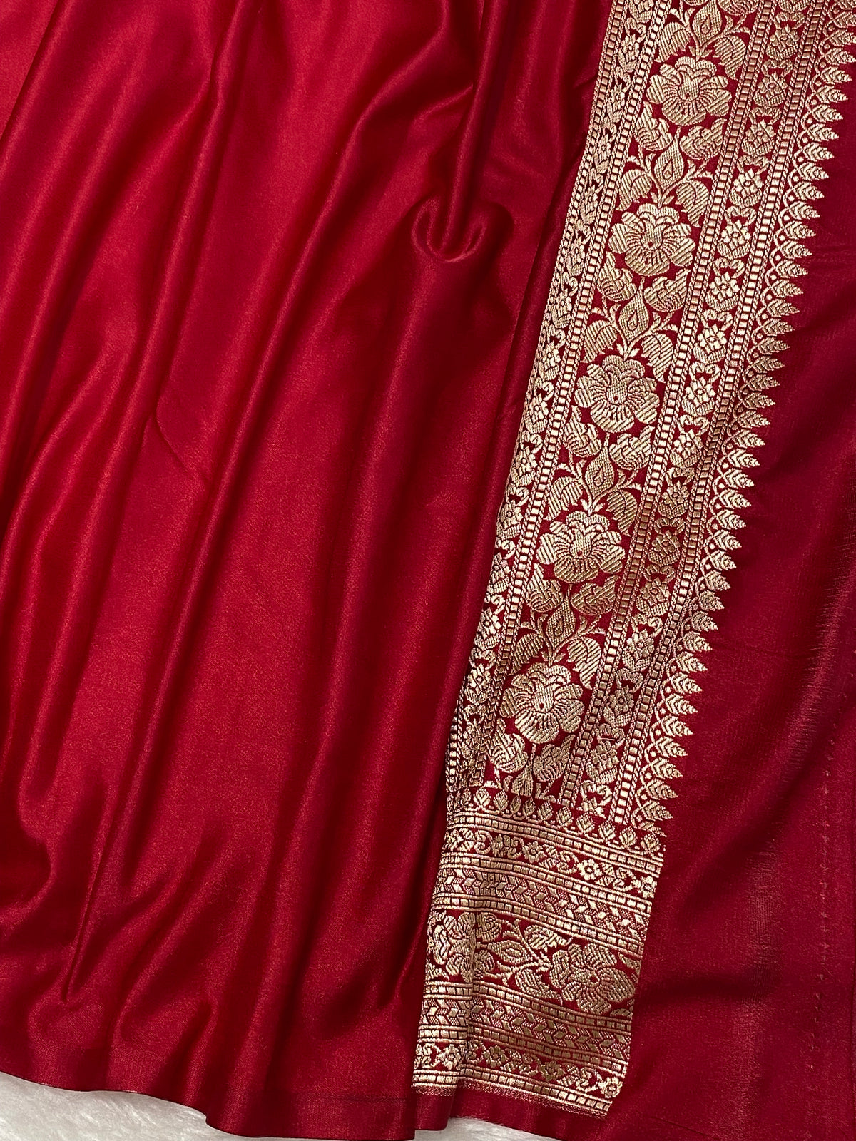 Bridal Red Chundri Buti Mashru Silk Banarasi Saree ❤️
