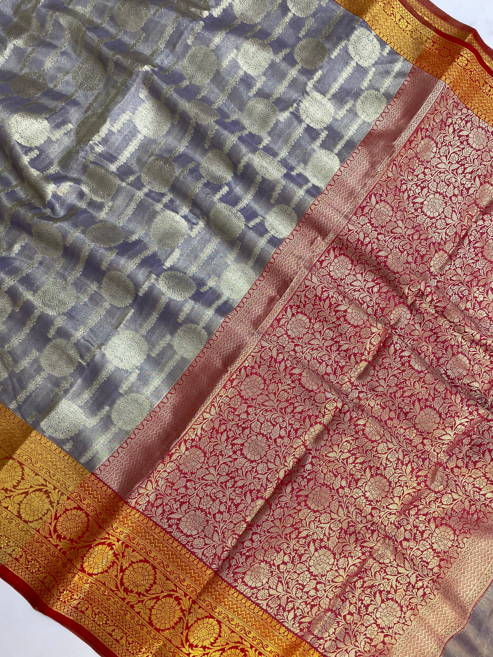 Contrast Border and Pallu Tissue Silk Banarasi Saree