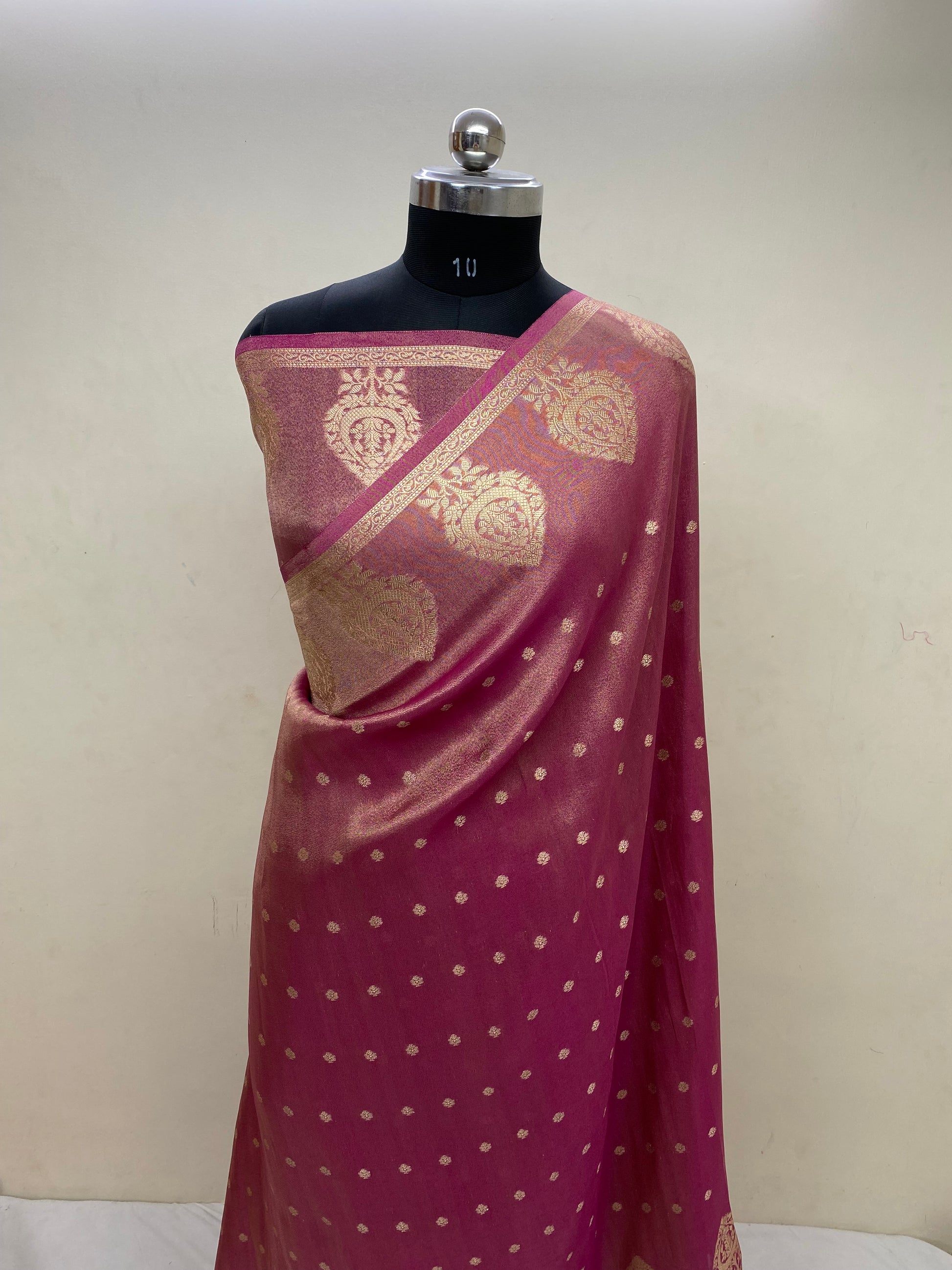 Semi Tissue Border Buti Banarasi Saree