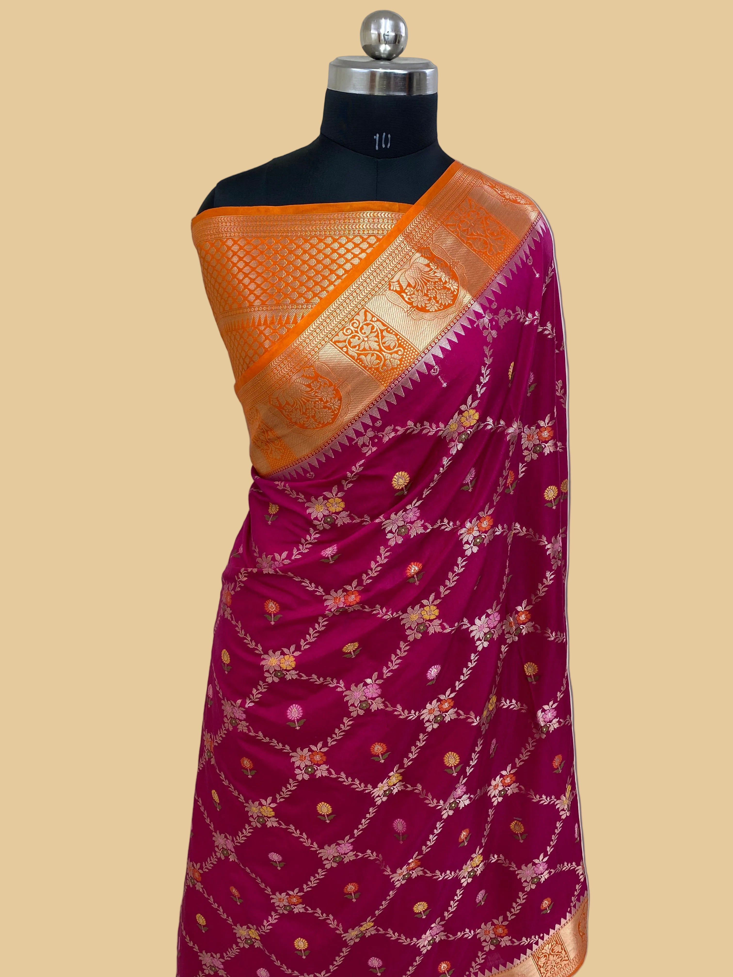 Rani monga Silk Banarasi Saree