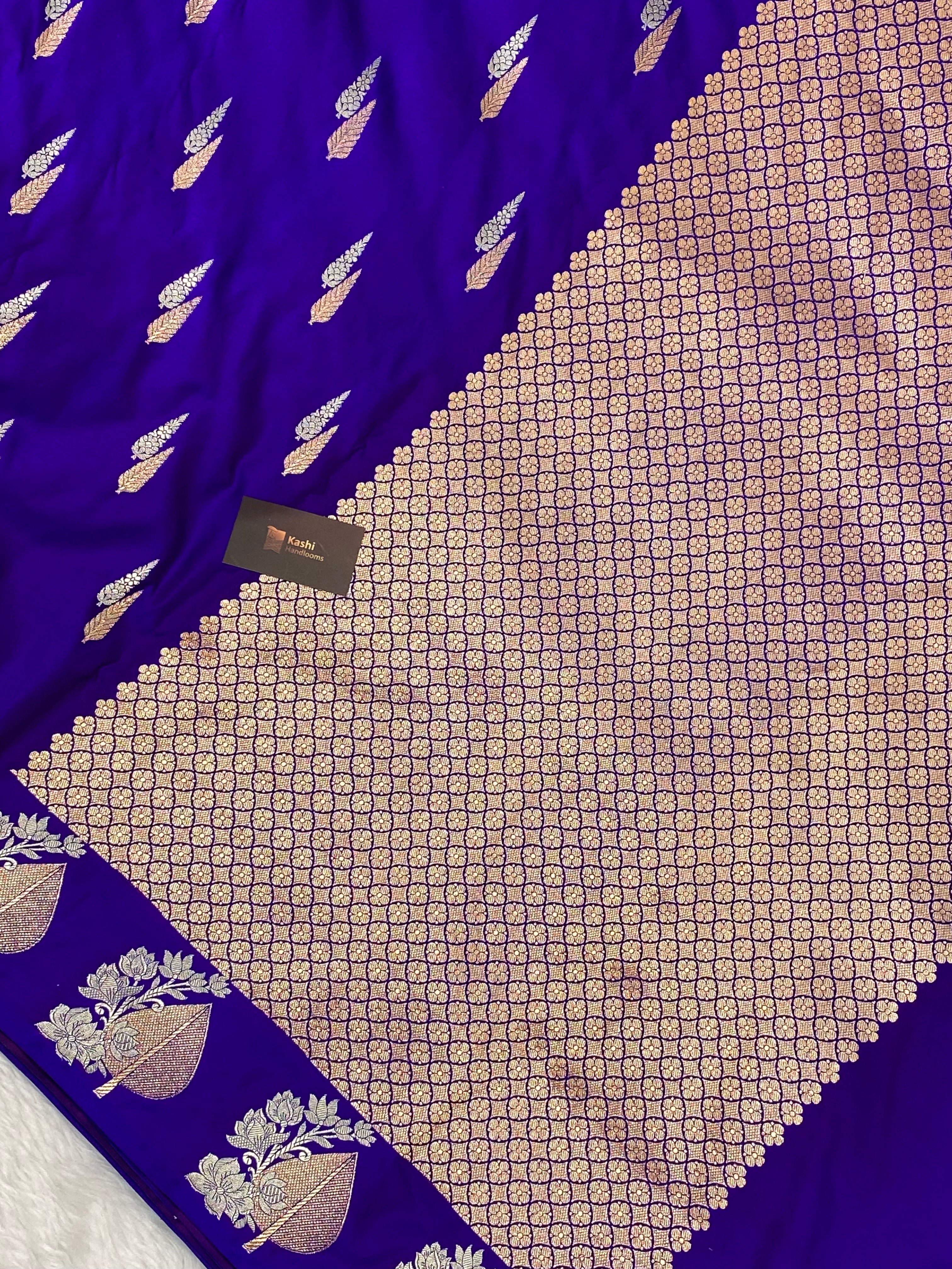 Oouda colur mashru silk banarasi saree
