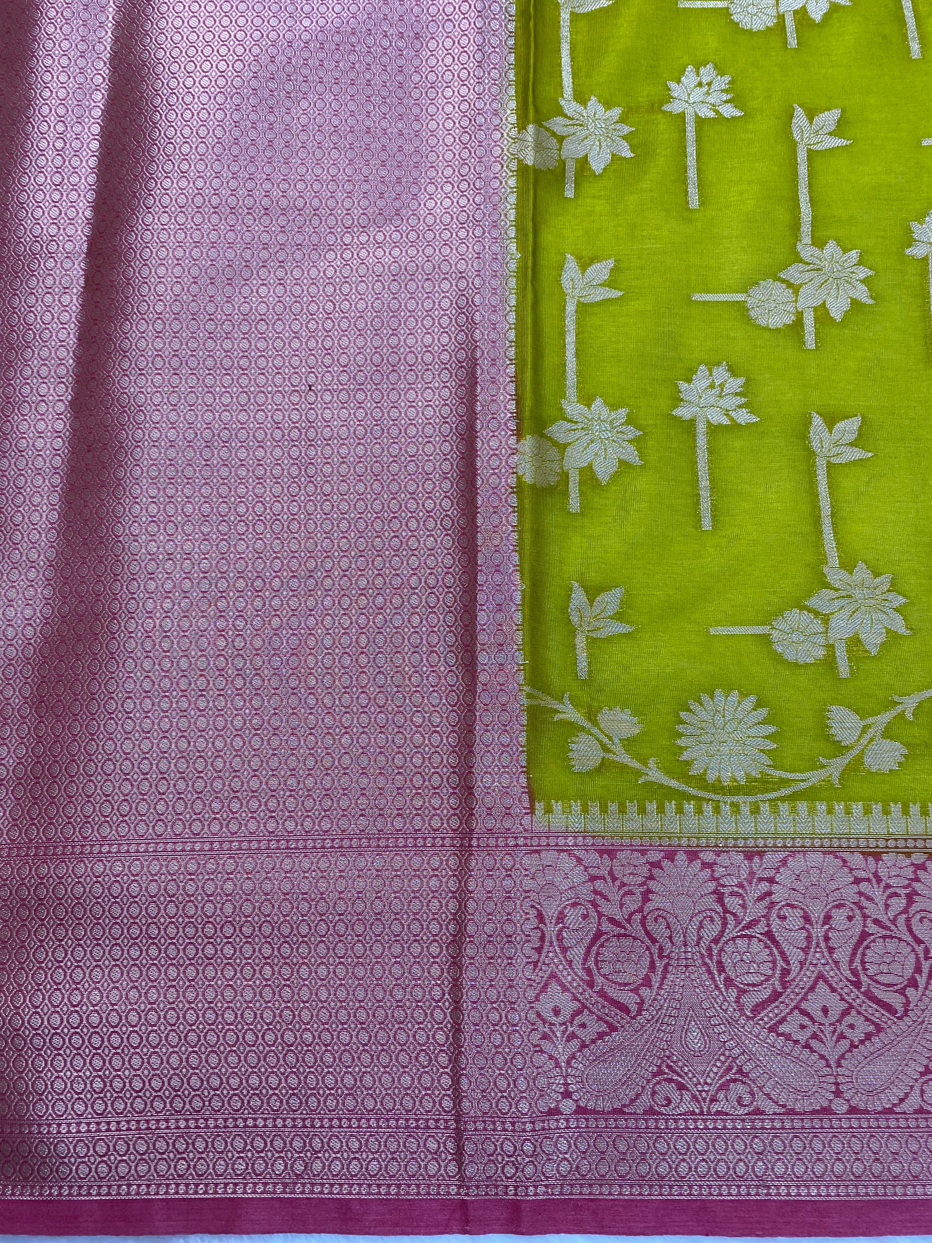 Dhani crepe Silk Banarasi Saree