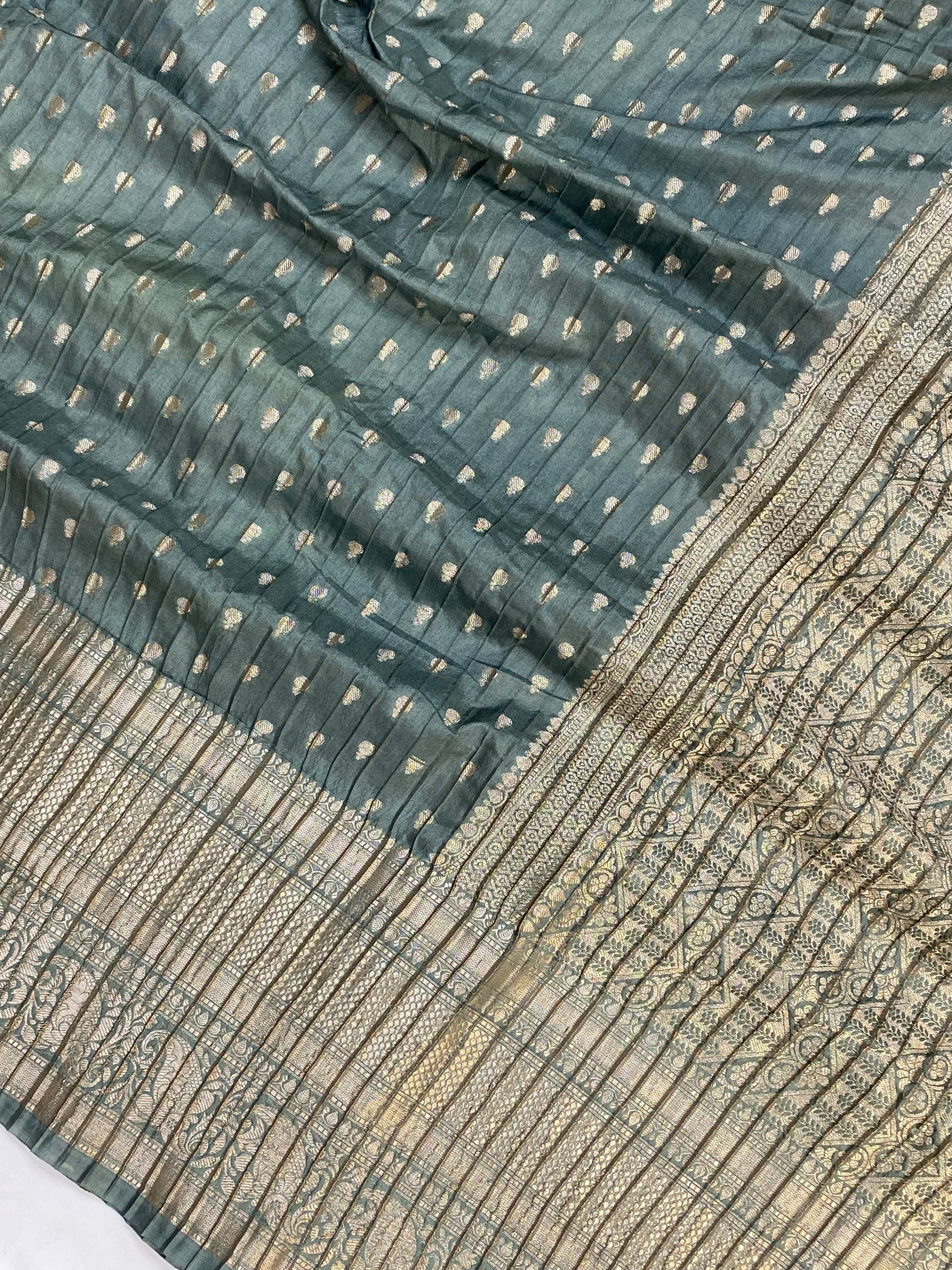 Grey Boarder Buti with Crush Chinya Silk Banarasi Saree