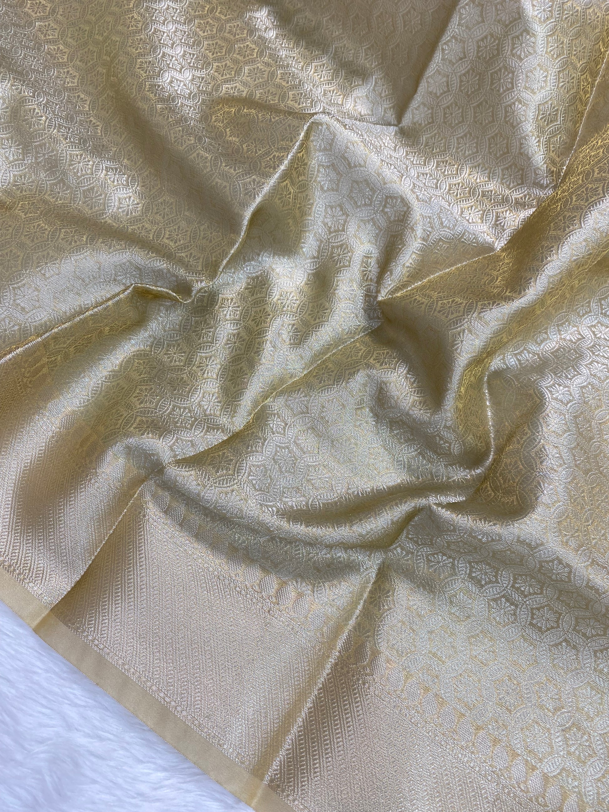 Natural Tissue Silk Banarasi Saree