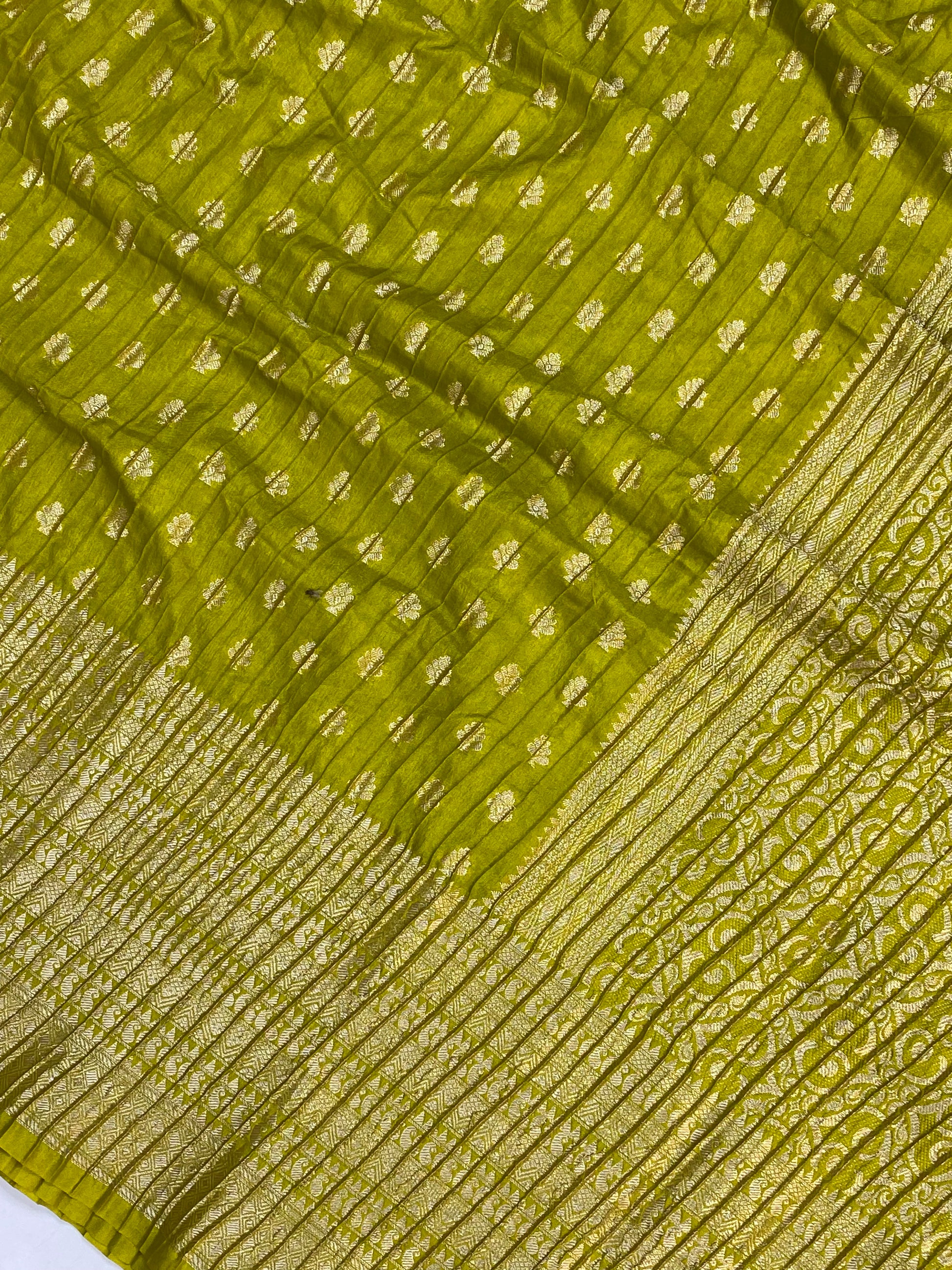 Dhani Boarder Buti with Crush Chinya Silk Banarasi Saree