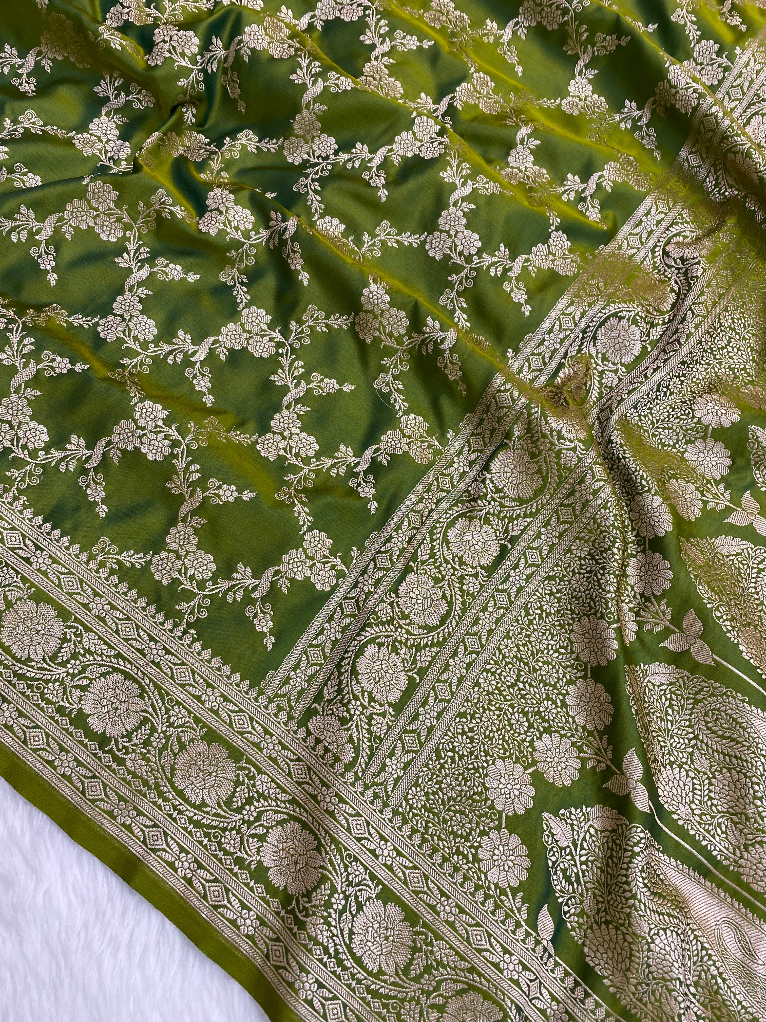 Dhoop Chaw Mashru Silk Banarasi Saree