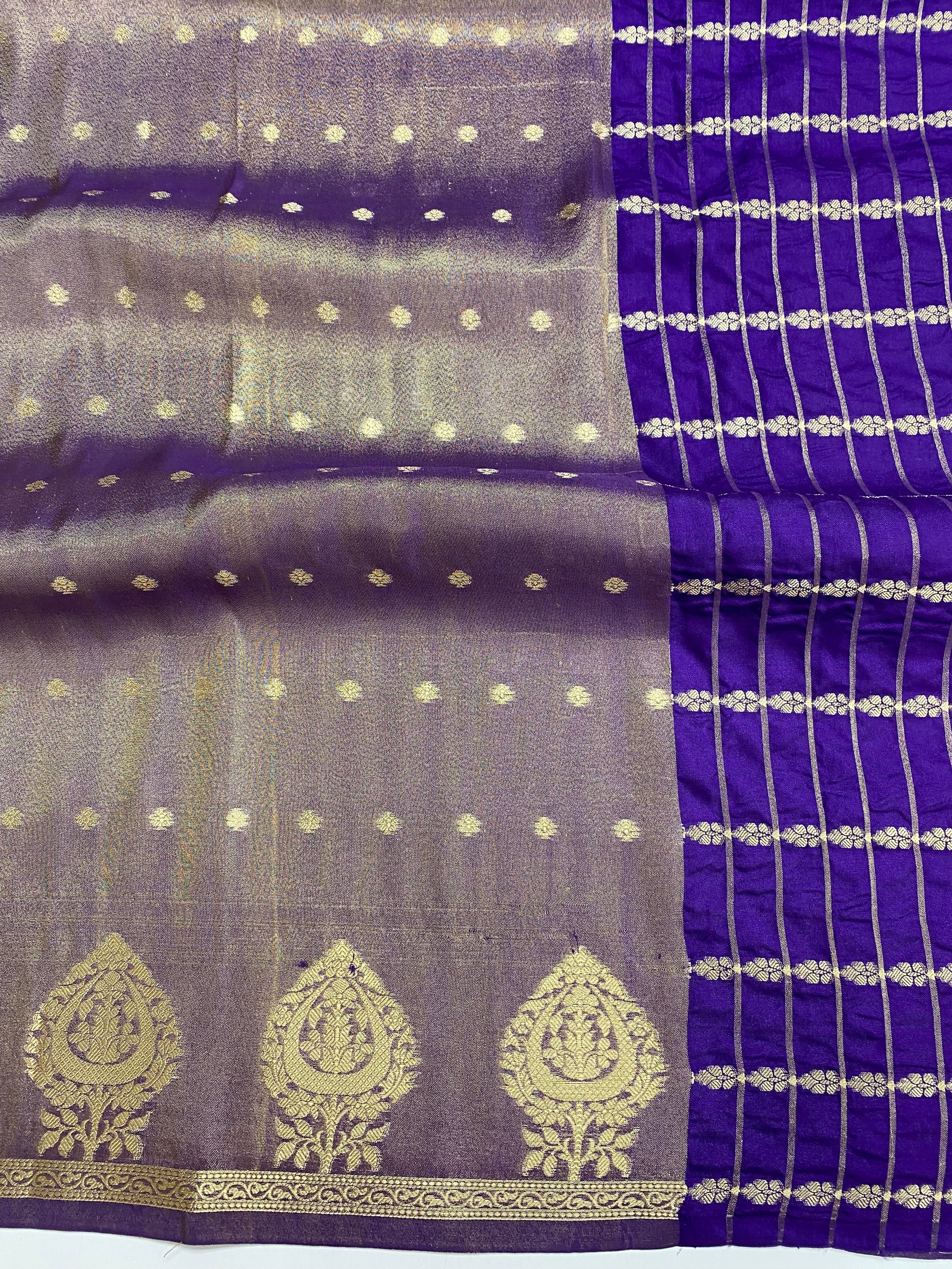Semi Tissue Border Buti Banarasi Saree