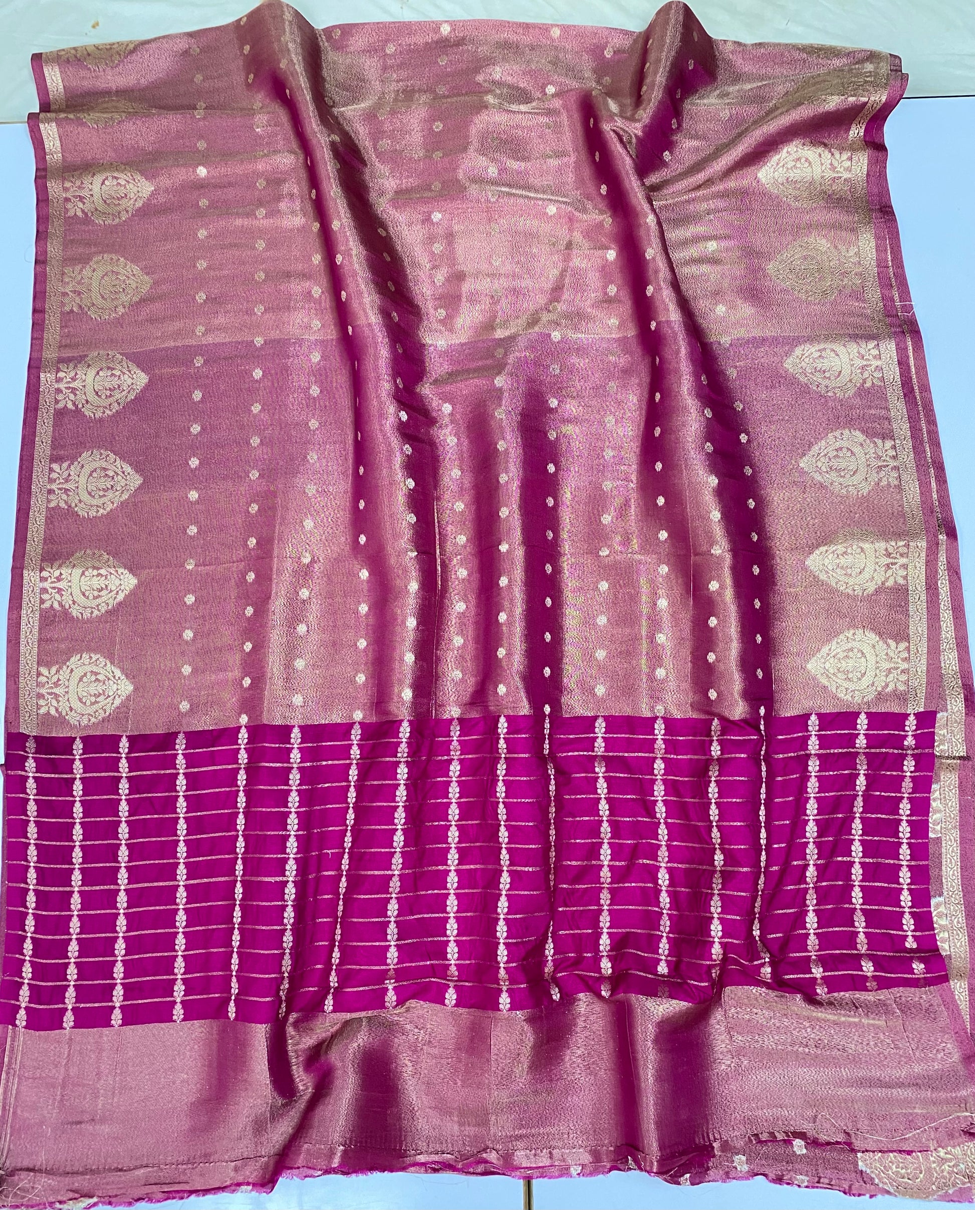 Semi Tissue Border Buti Banarasi Saree