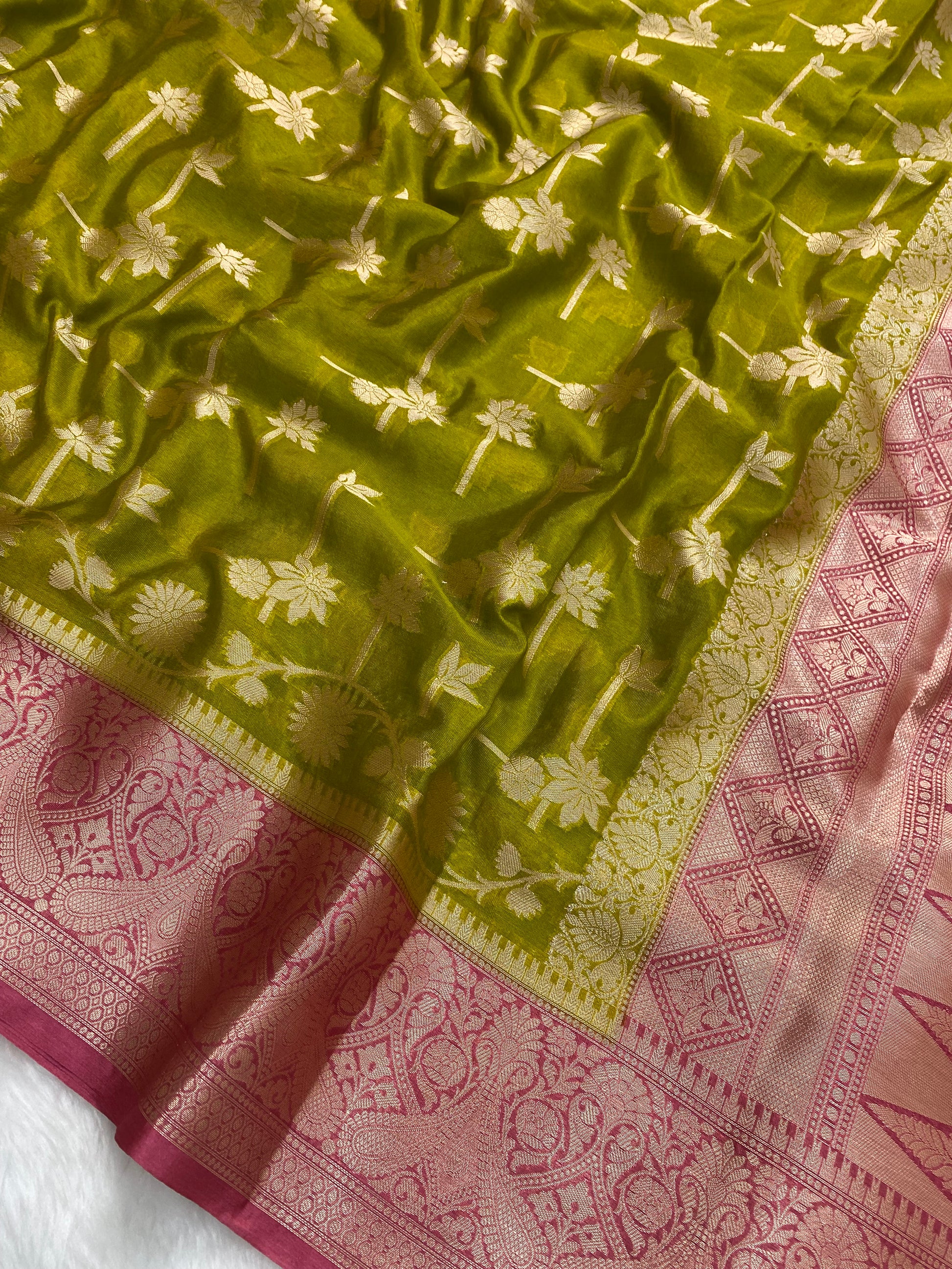 Dhani Crepe Silk Banarasi Saree