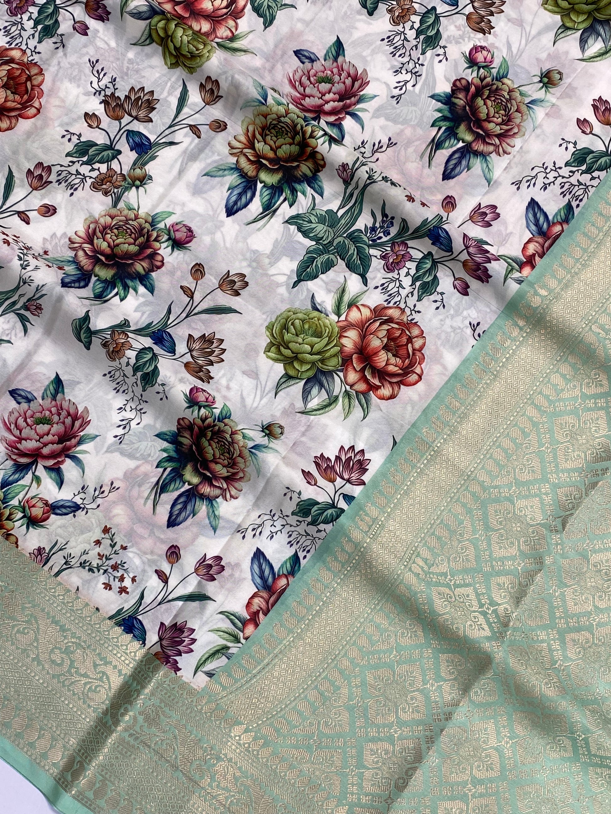 Off-White Floral Georgette Saree with Digital Print