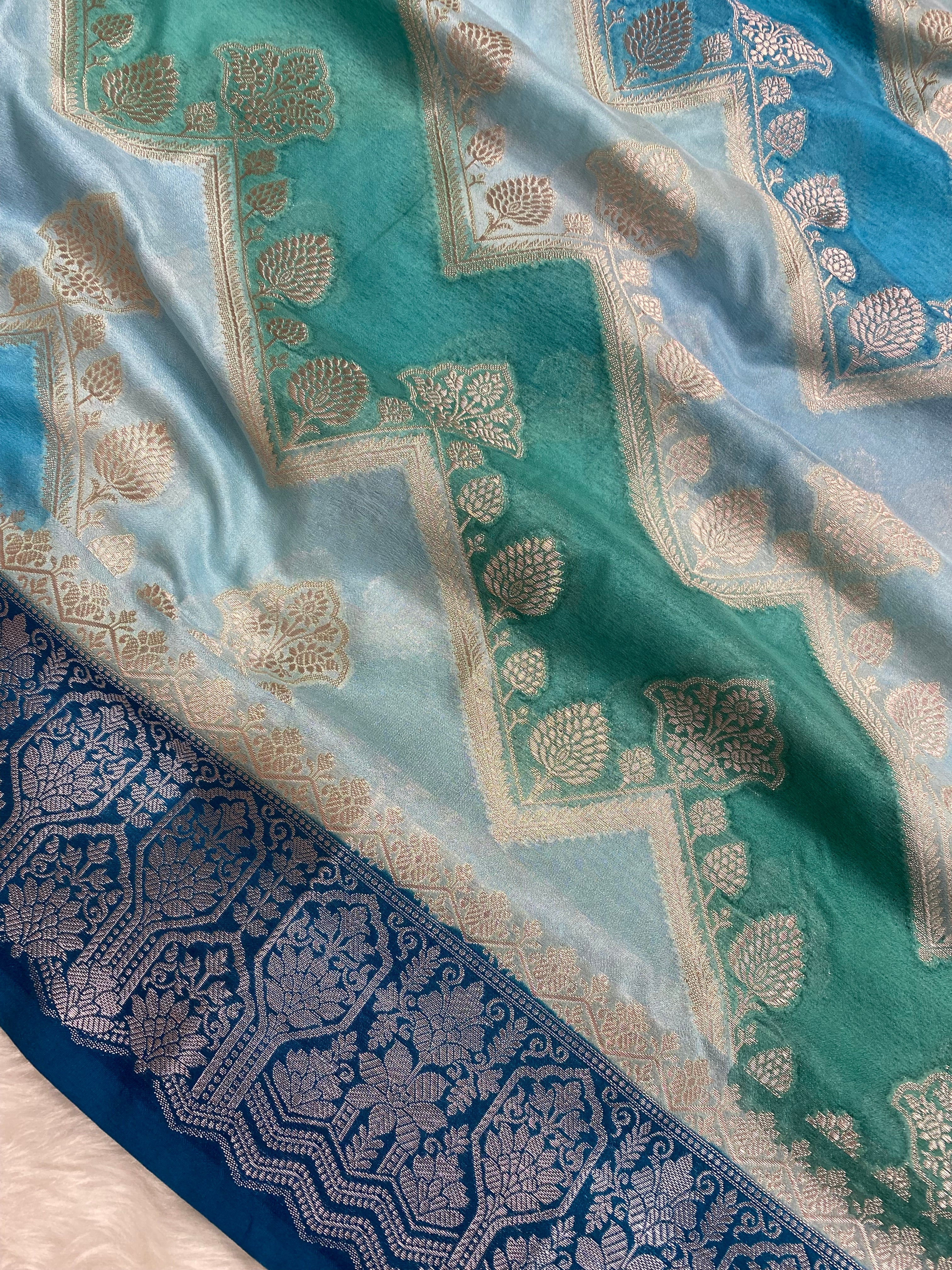 Hand brush dye monga Silk Banarasi Saree