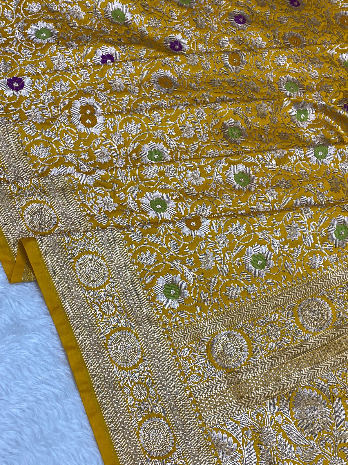 Yellow kinkhaab Mashru Silk Banarasi Saree – Golden Zari Floral & Meenakari Pattern