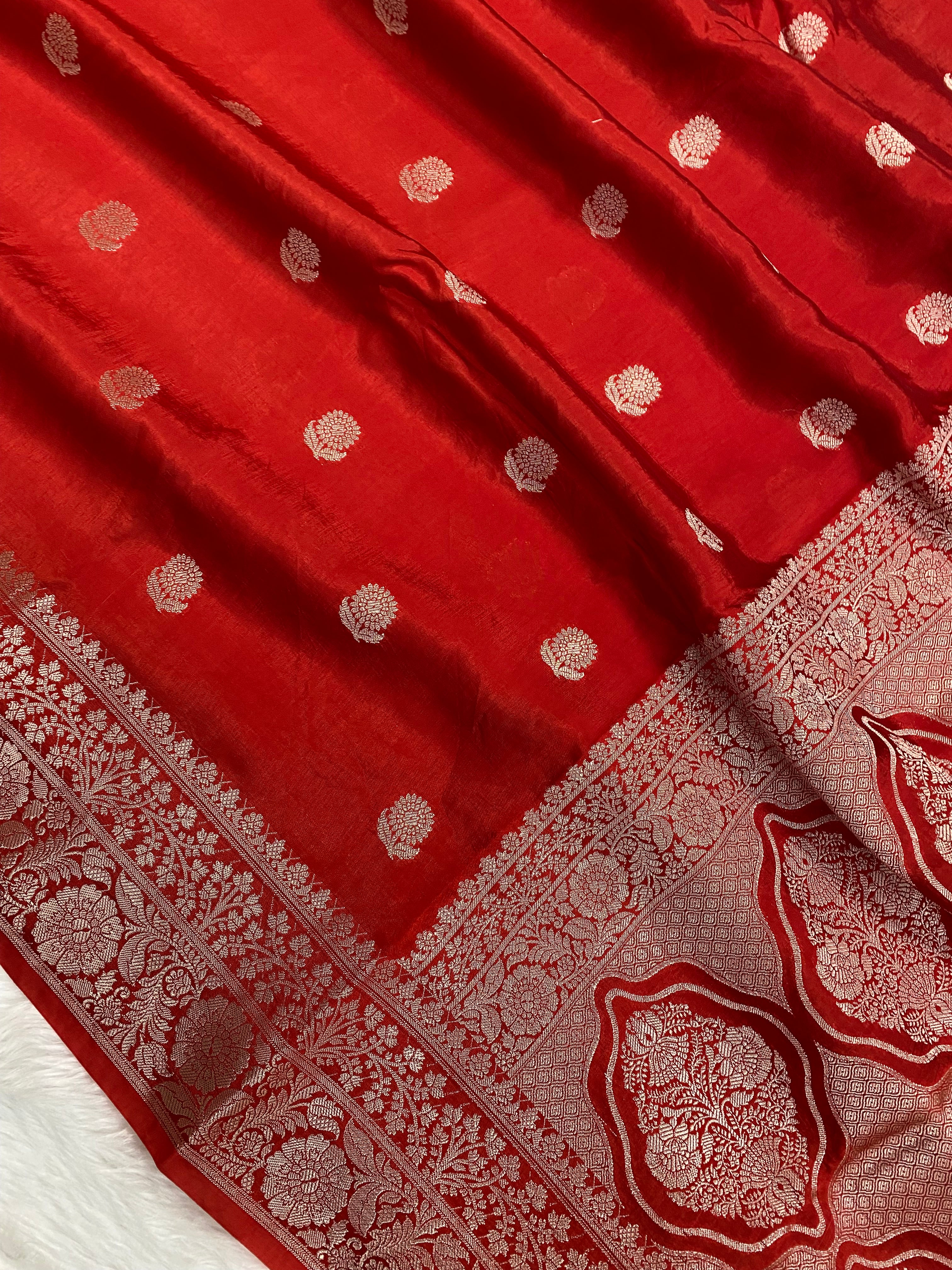 Red mul cotton Banarasi Saree