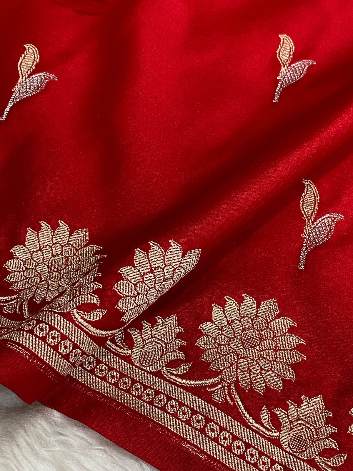 Karwa Chauth Special – Red Mashru Silk Banarasi Saree ❤️