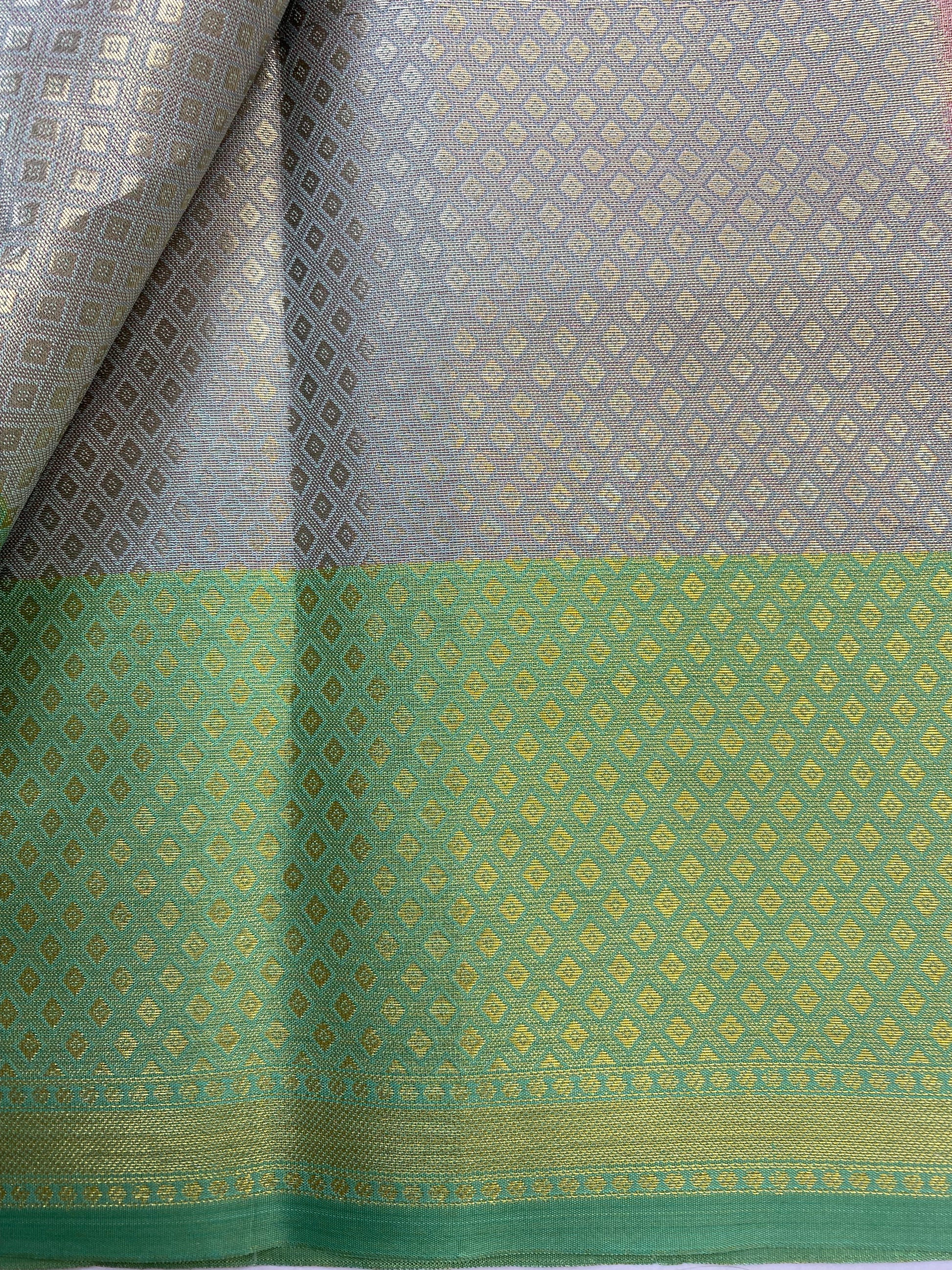 Contrast Border and Pallu Tissue Silk Banarasi Saree