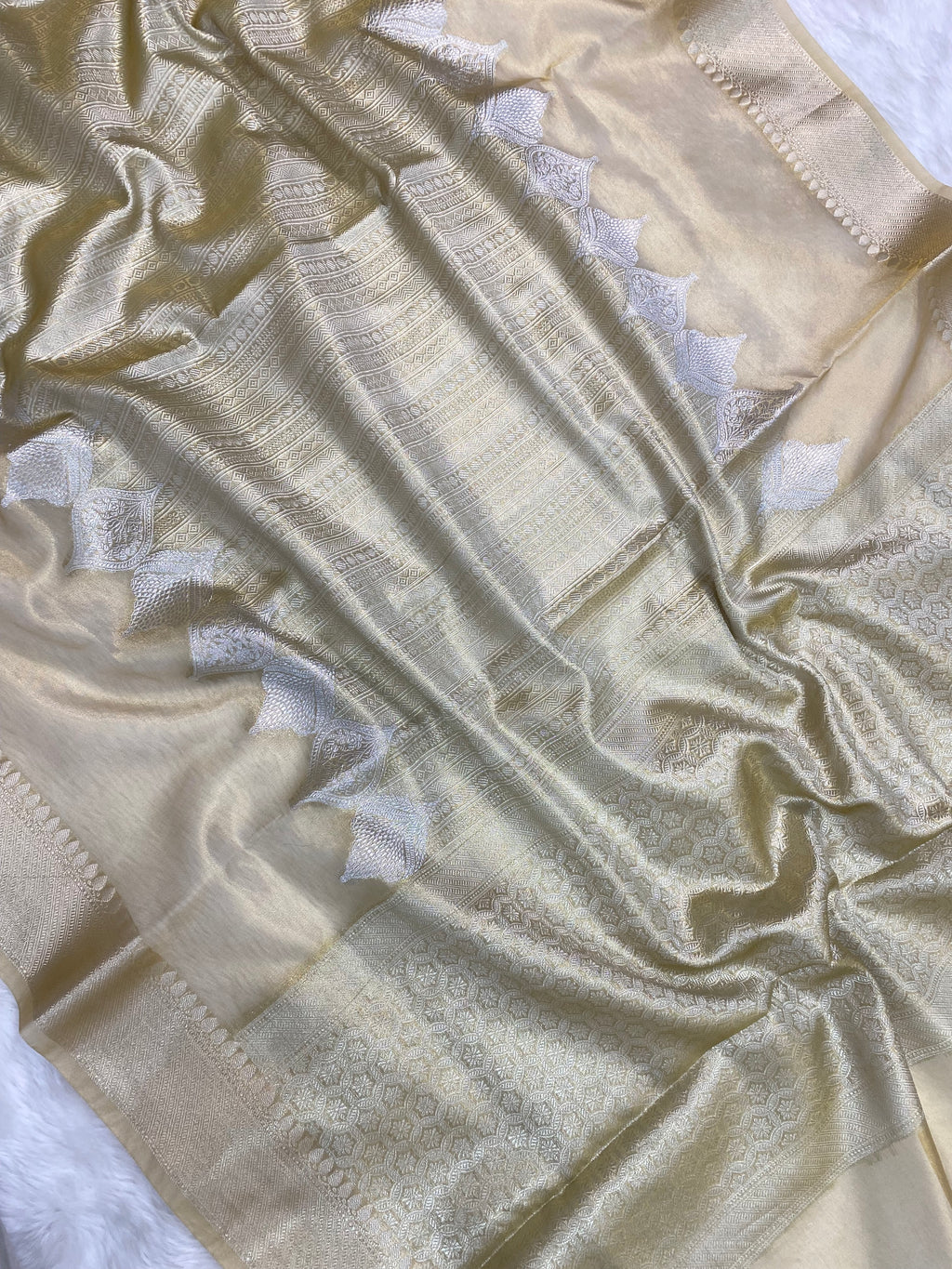 Natural Tissue Silk Banarasi Saree