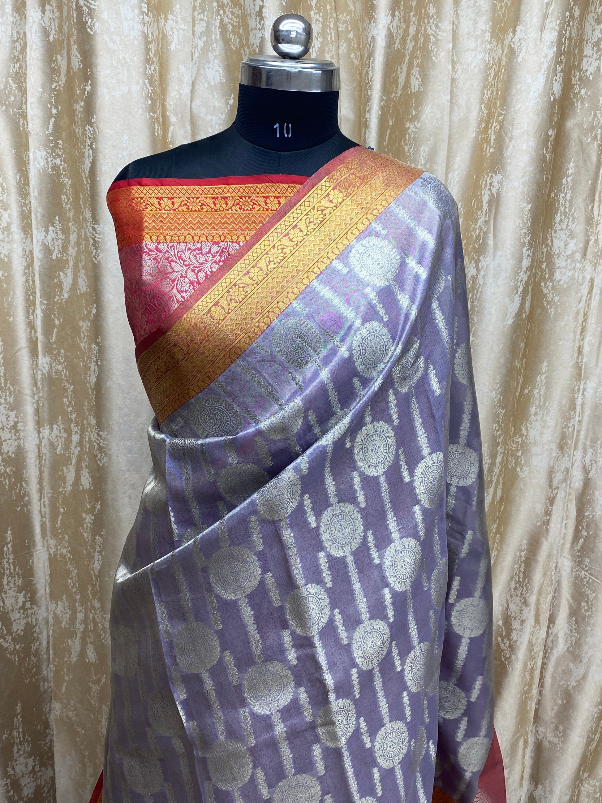 Contrast Border and Pallu Tissue Silk Banarasi Saree