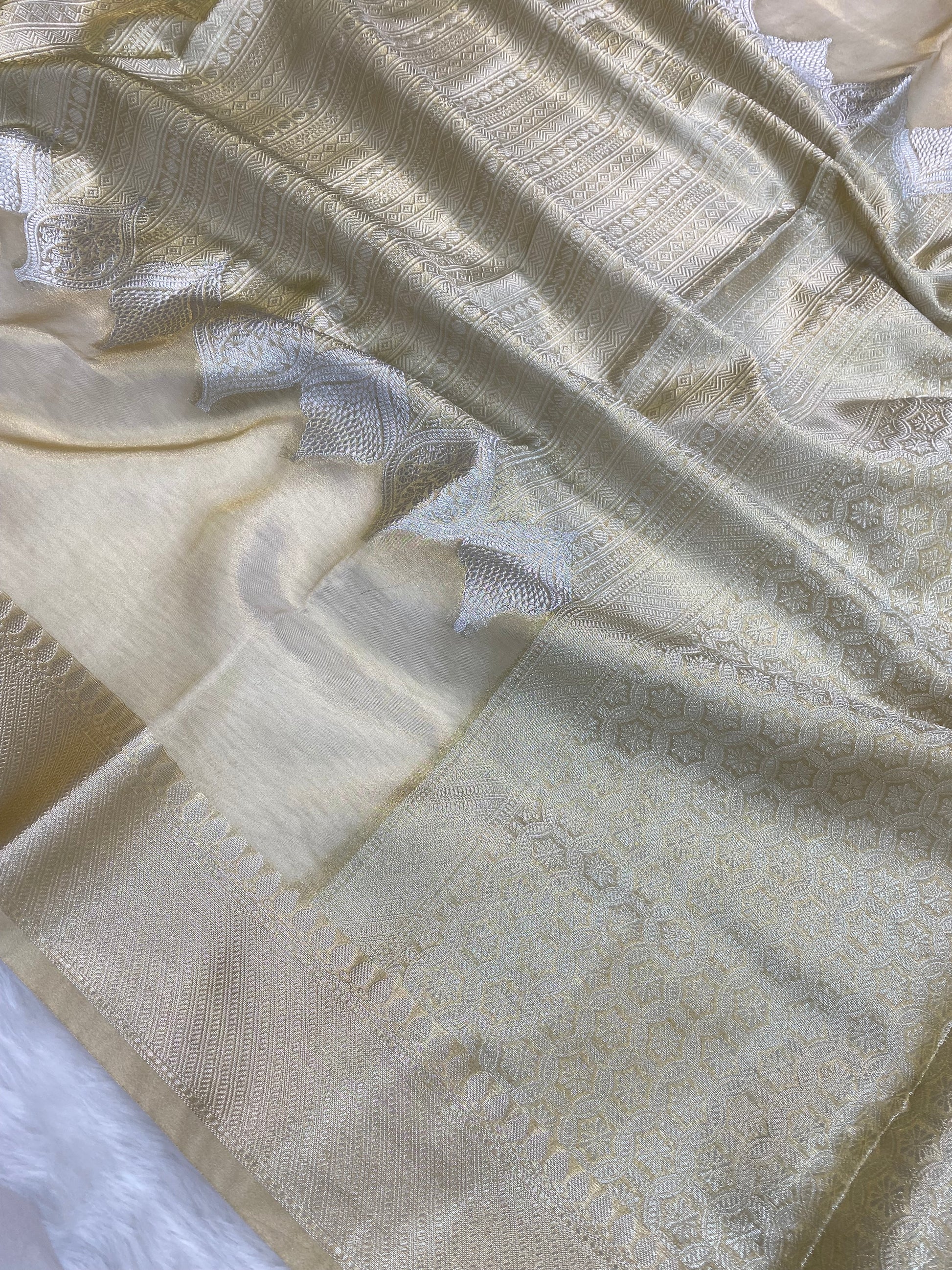 Natural Tissue Silk Banarasi Saree