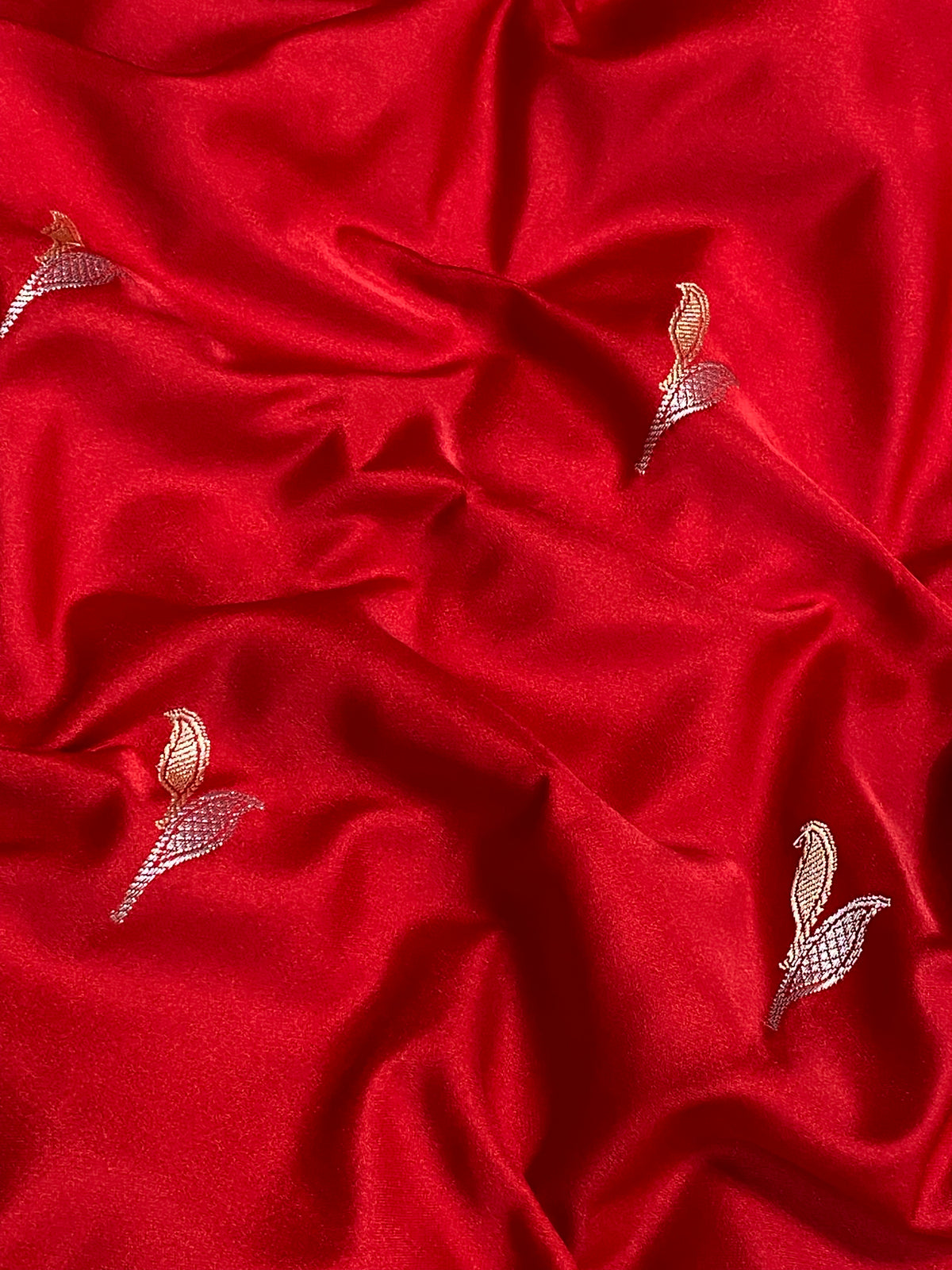 Karwa Chauth Special – Red Mashru Silk Banarasi Saree ❤️