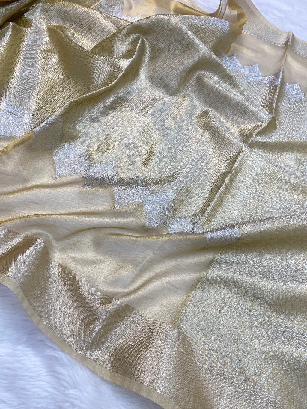 Natural Tissue Silk Banarasi Saree