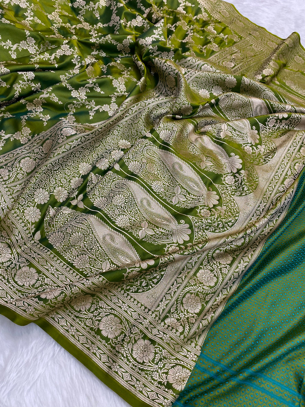 Dhoop Chaw Mashru Silk Banarasi Saree