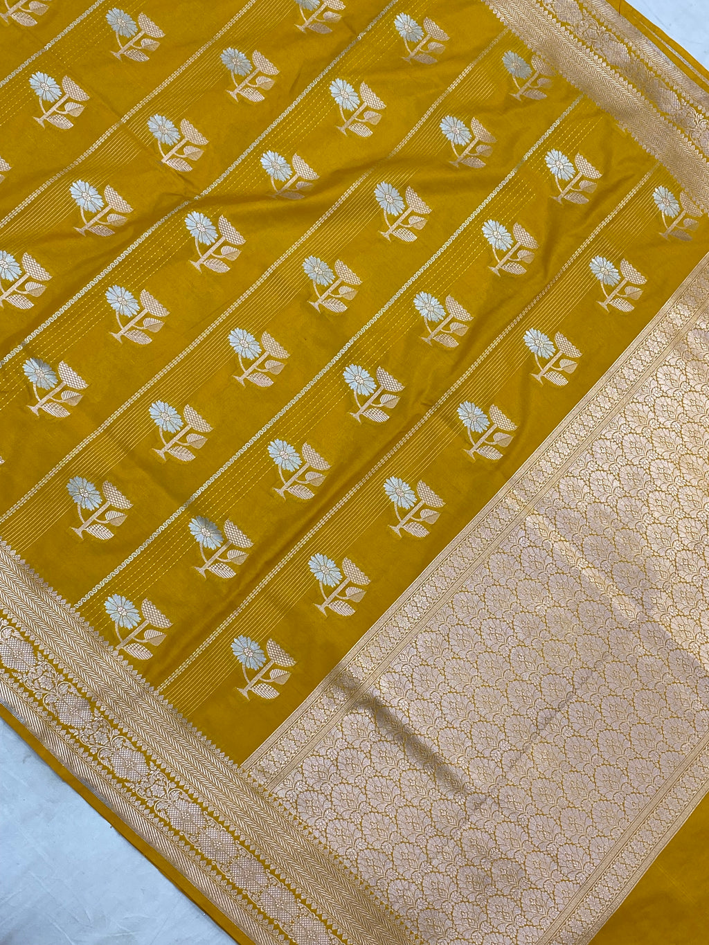 Semi Katan Alfi Buta Banarasi Saree