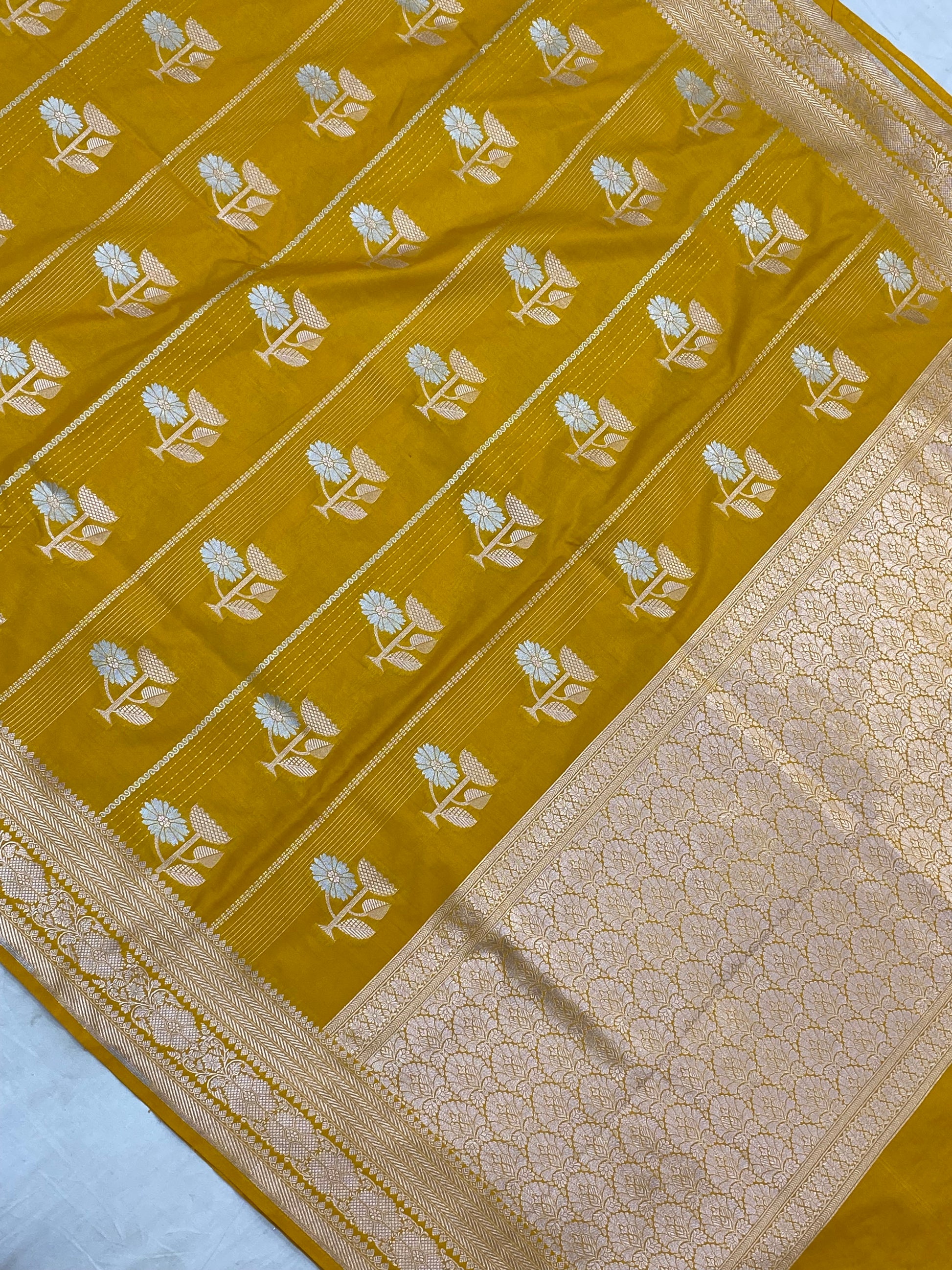 Semi Katan Alfi Buta Banarasi Saree