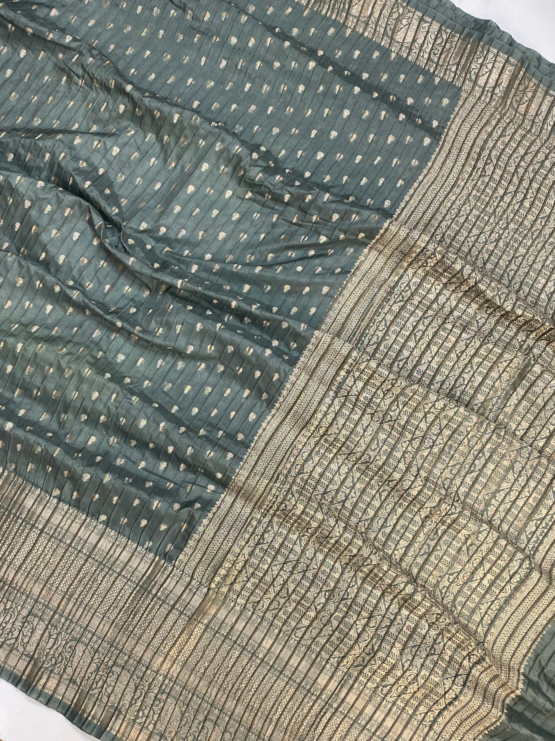 Grey Boarder Buti with Crush Chinya Silk Banarasi Saree