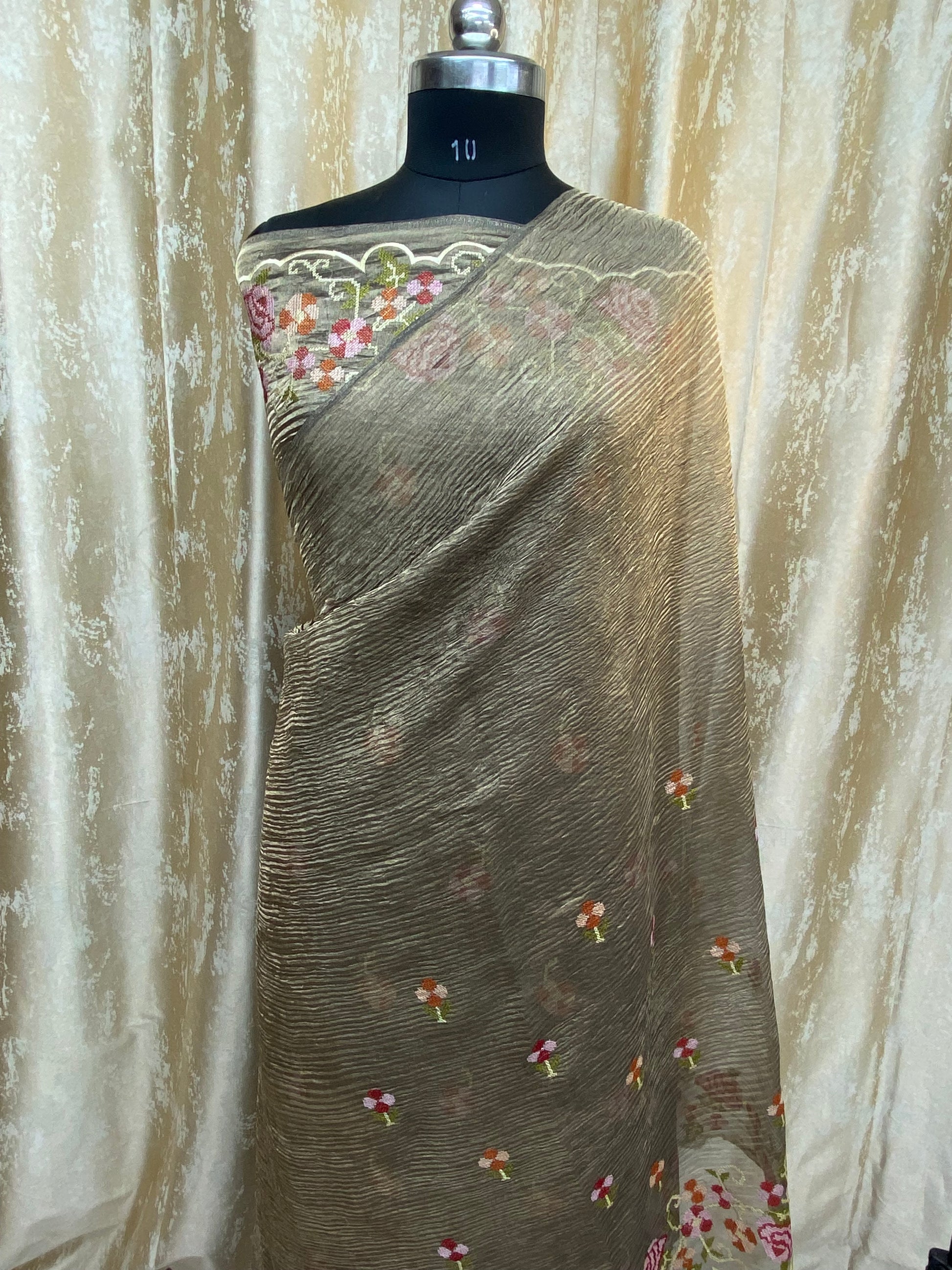 Pure Tissue Silk with hand cutwork Embroidery Banarasi Saree
