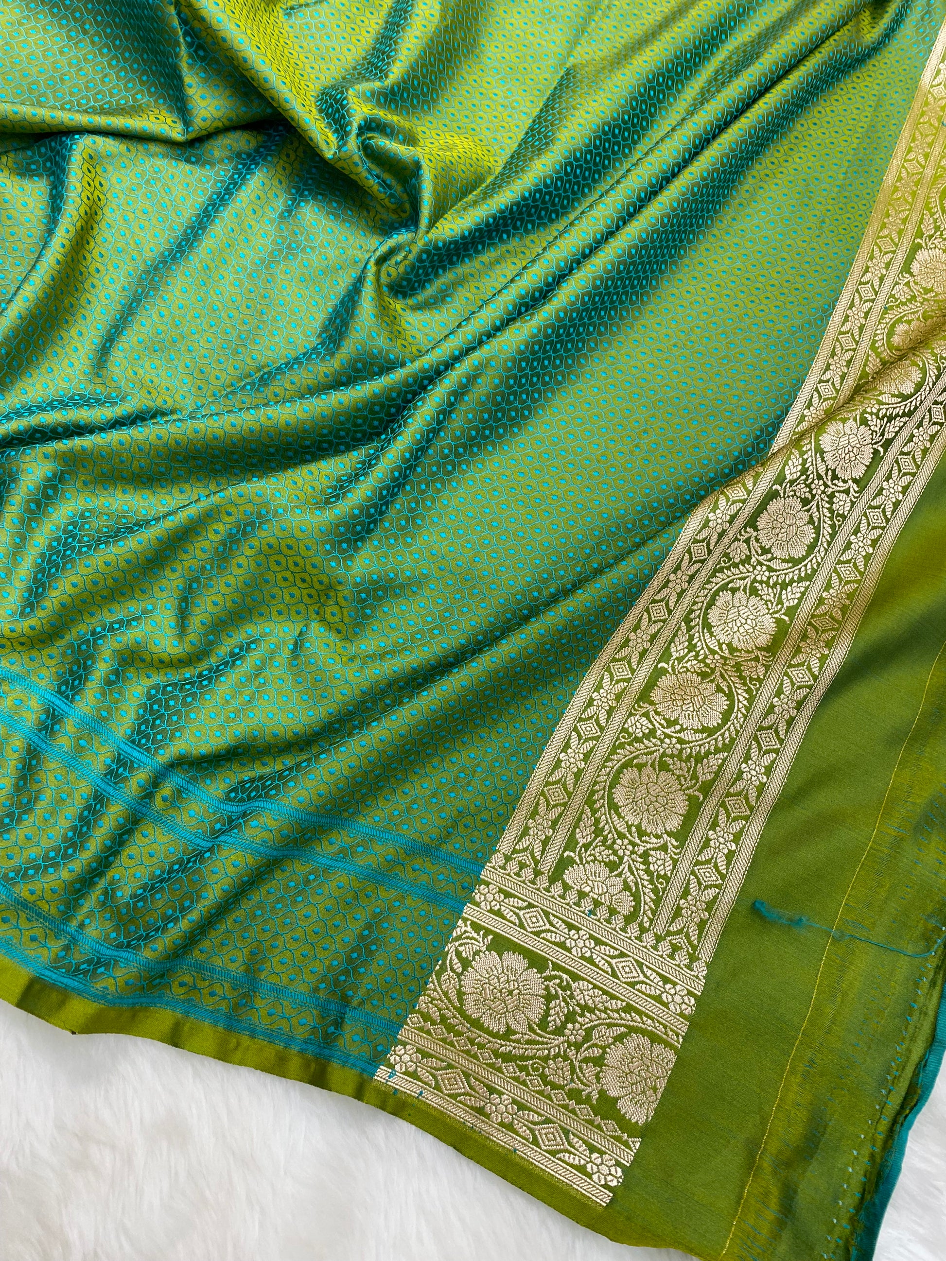 Dhoop Chaw Mashru Silk Banarasi Saree