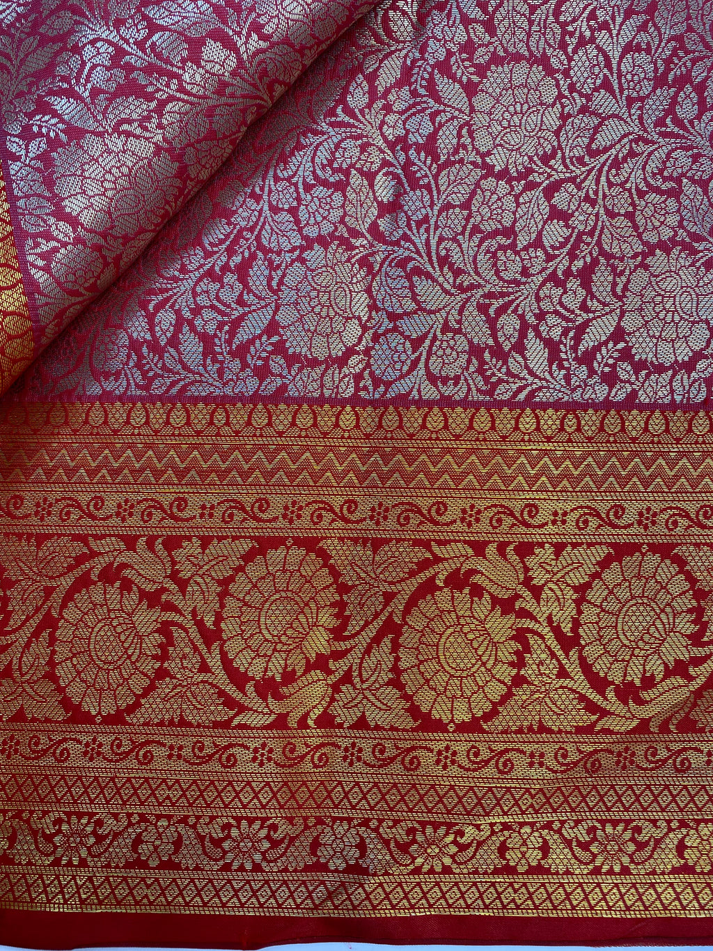 Contrast Border and Pallu Tissue Silk Banarasi Saree