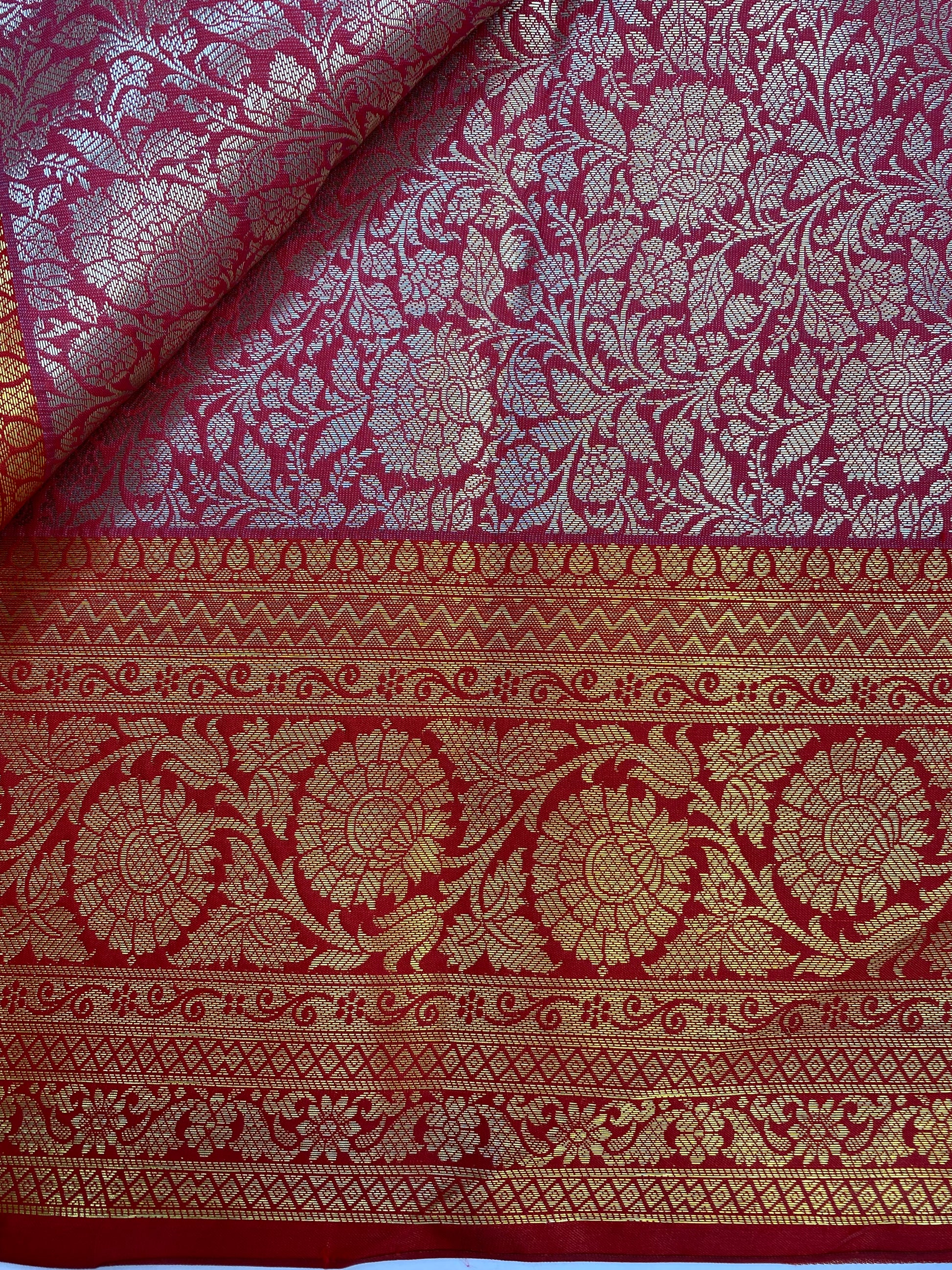 Contrast Border and Pallu Tissue Silk Banarasi Saree