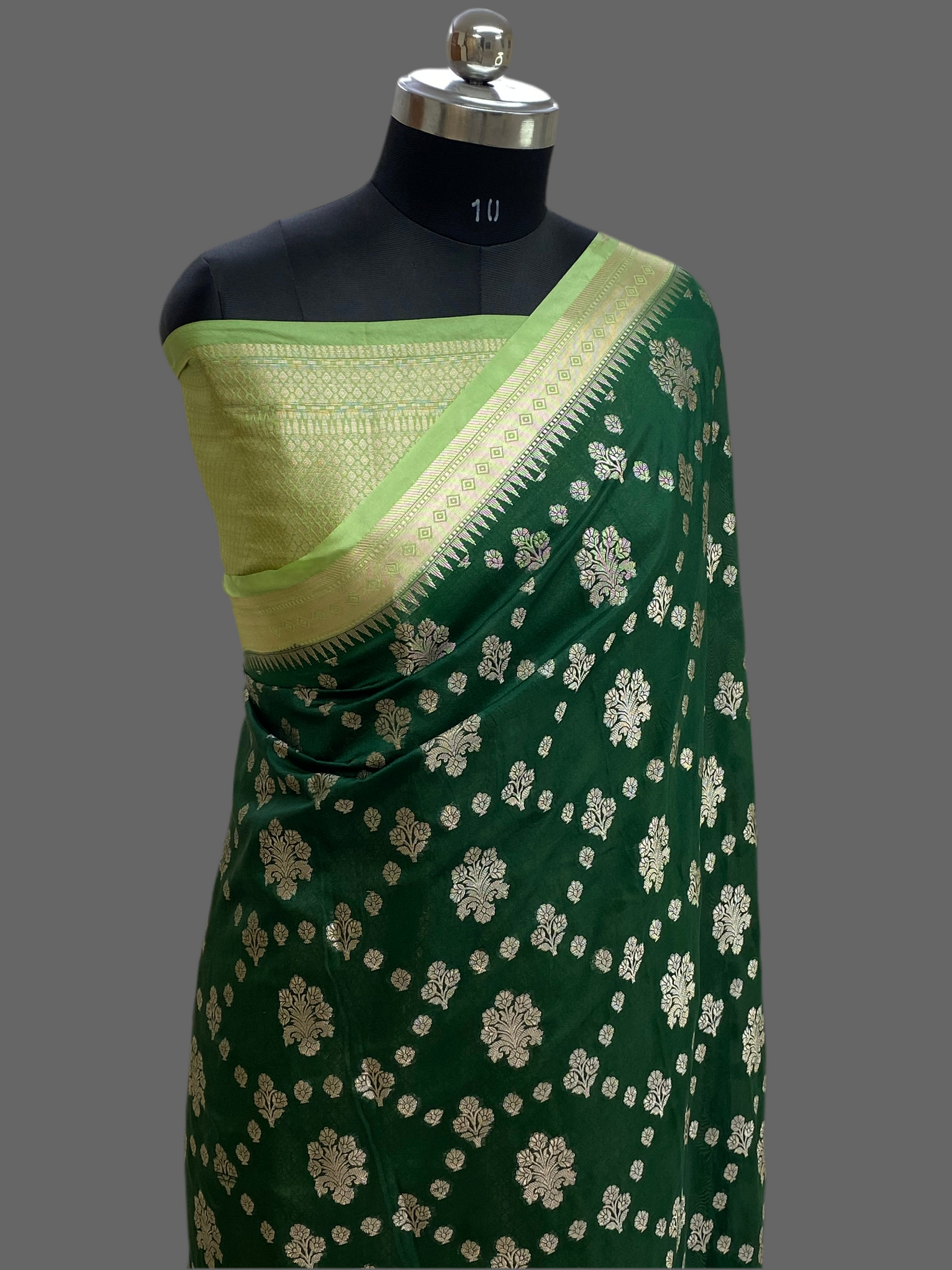 Green Munga Silk Saree with Sky Blue Contrast Border - Soft & Comfirtable Drape