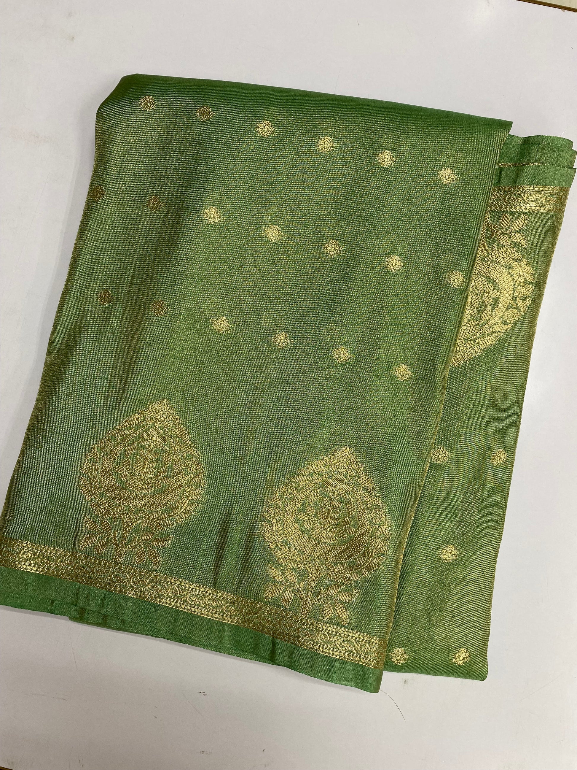 Semi Tissue Border Buti Banarasi Saree