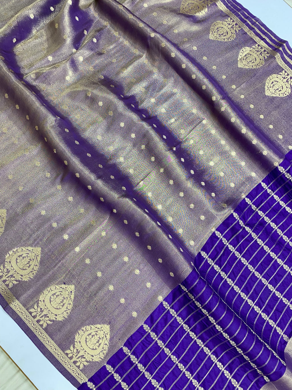 Semi Tissue Border Buti Banarasi Saree