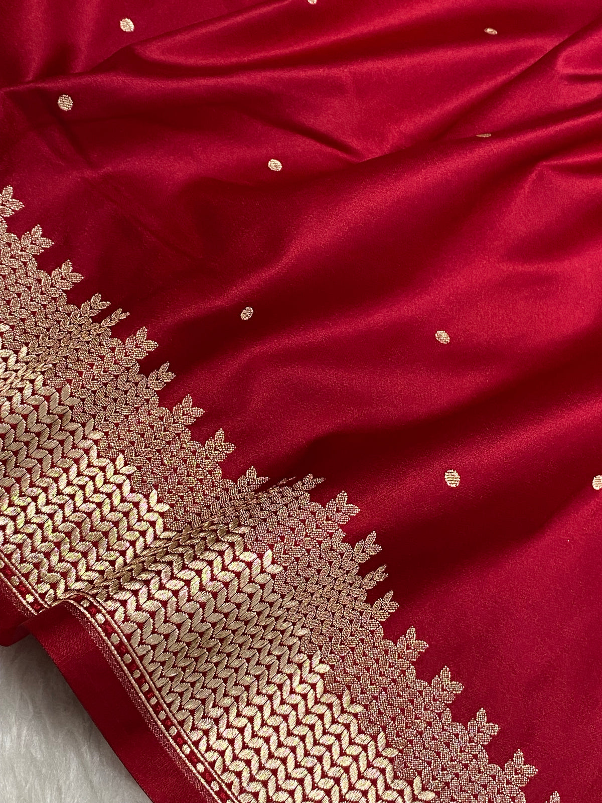 Bridal Red Chundri Buti Mashru Silk Banarasi Saree ❤️