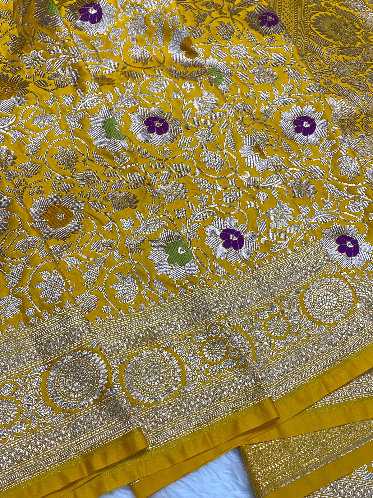 Yellow kinkhaab Mashru Silk Banarasi Saree – Golden Zari Floral & Meenakari Pattern