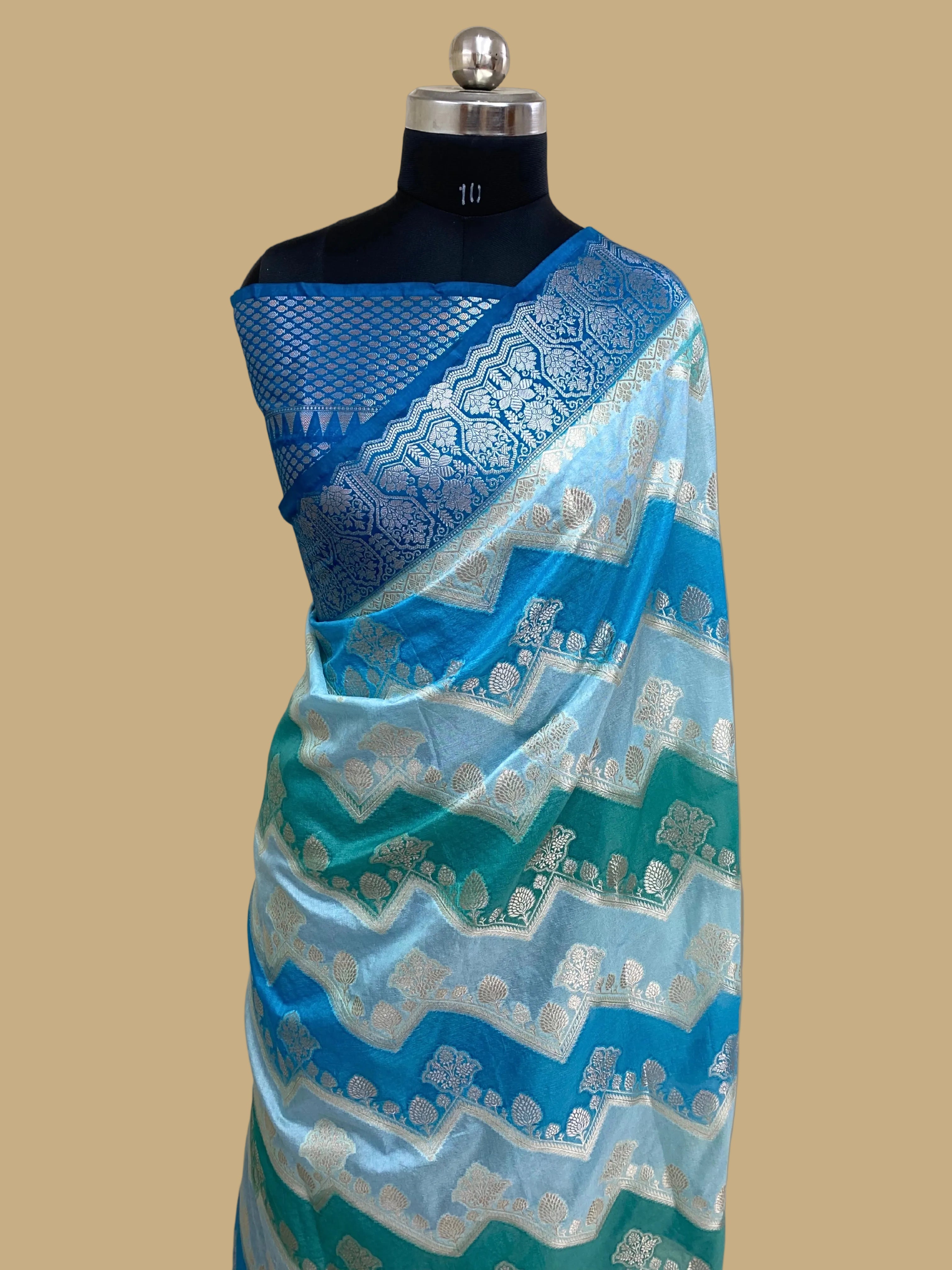 Hand brush dye monga Silk Banarasi Saree