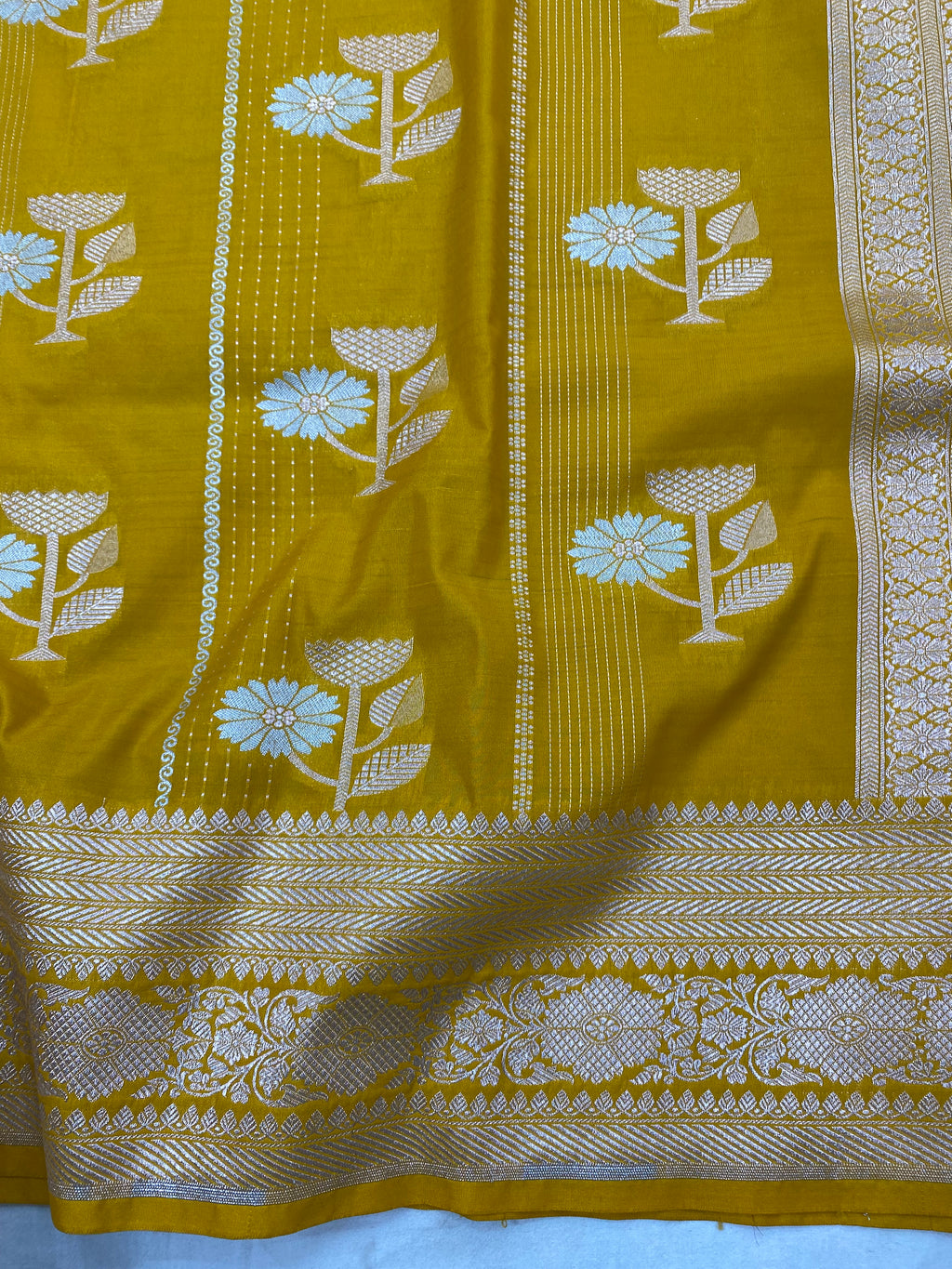 Semi Katan Alfi Buta Banarasi Saree