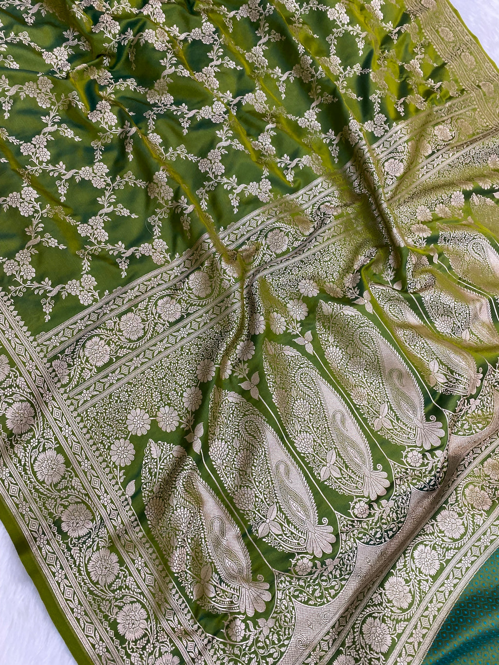 Dhoop Chaw Mashru Silk Banarasi Saree