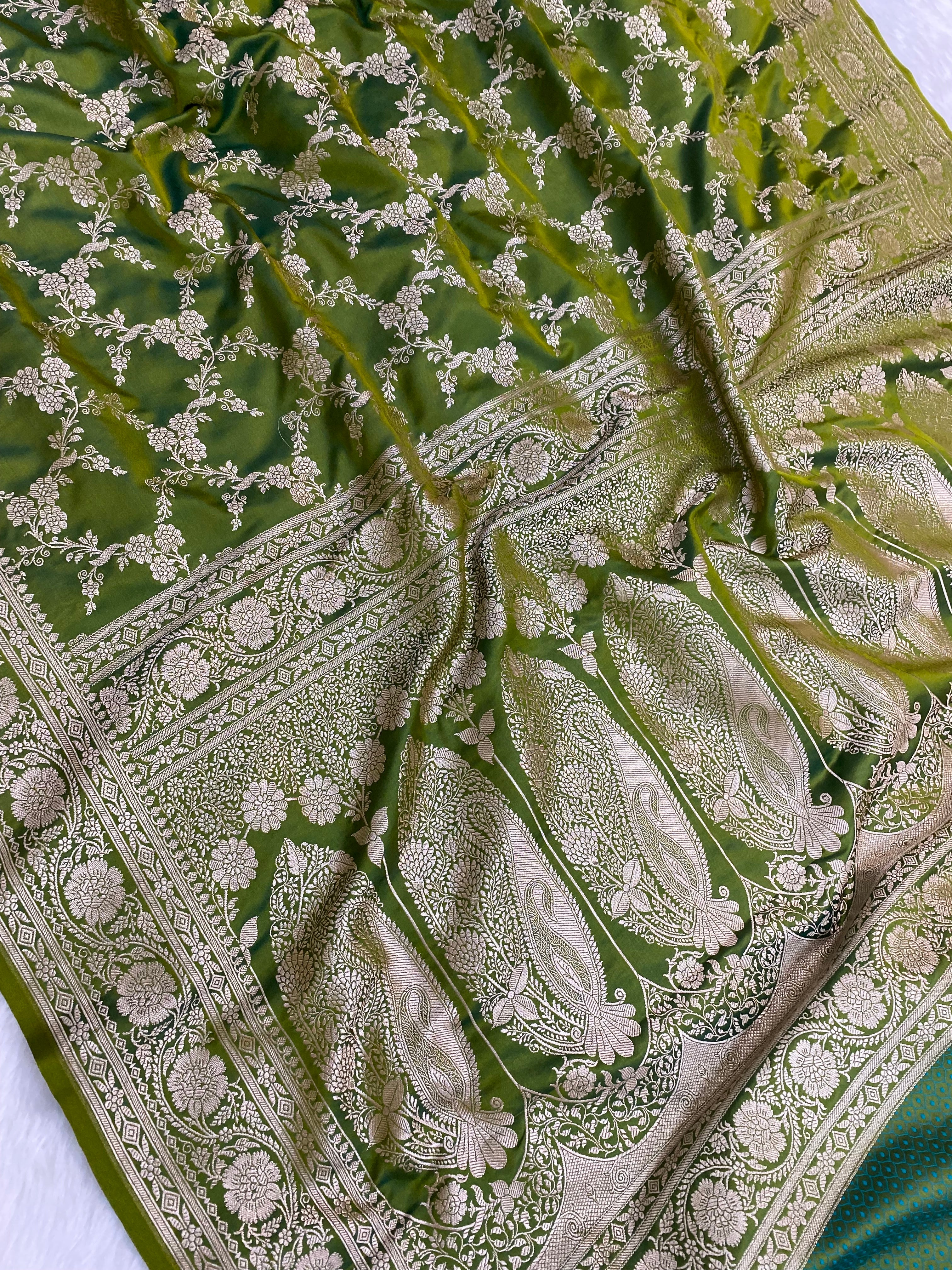 Dhoop Chaw Mashru Silk Banarasi Saree