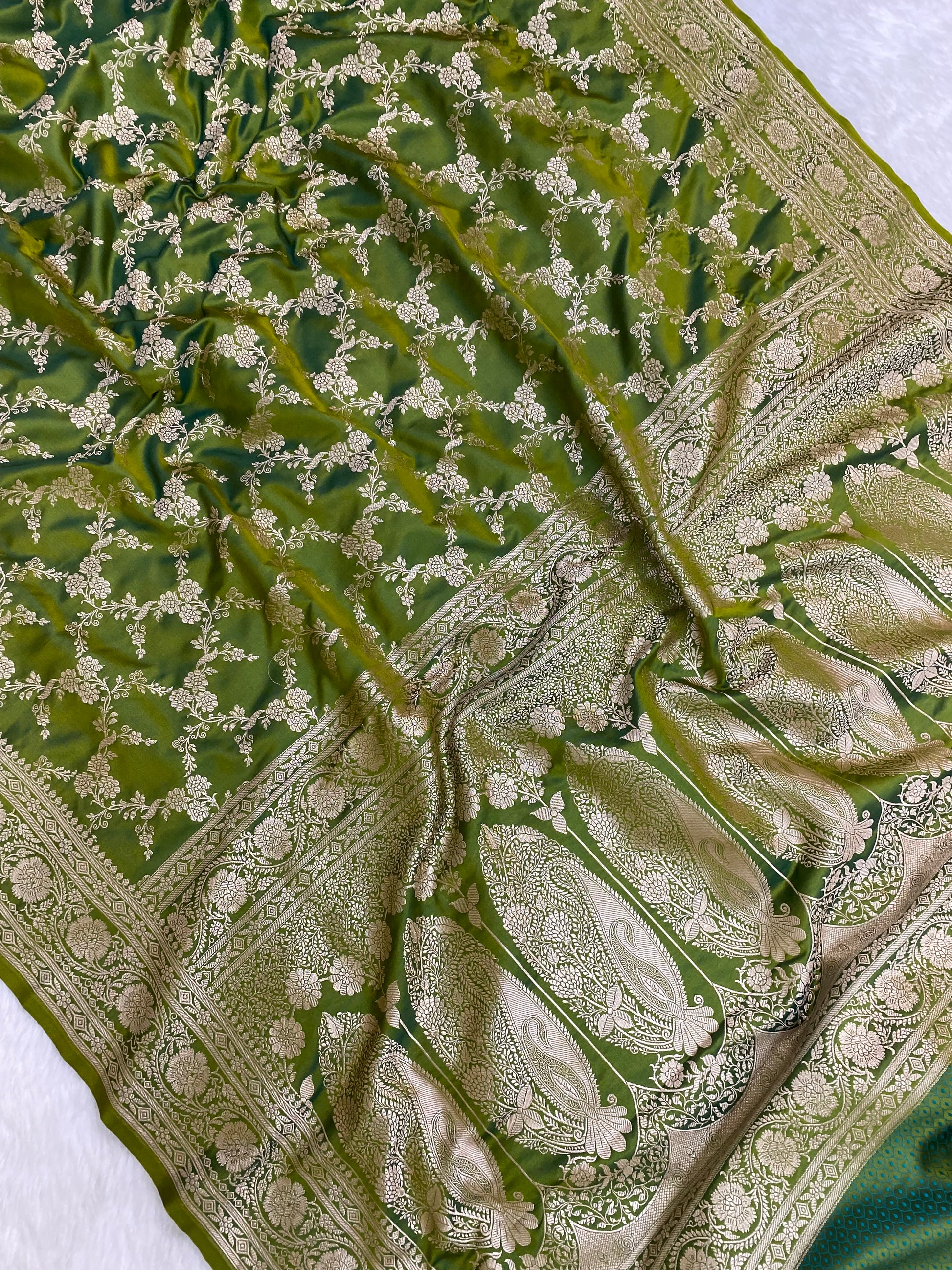 Dhoop Chaw Mashru Silk Banarasi Saree