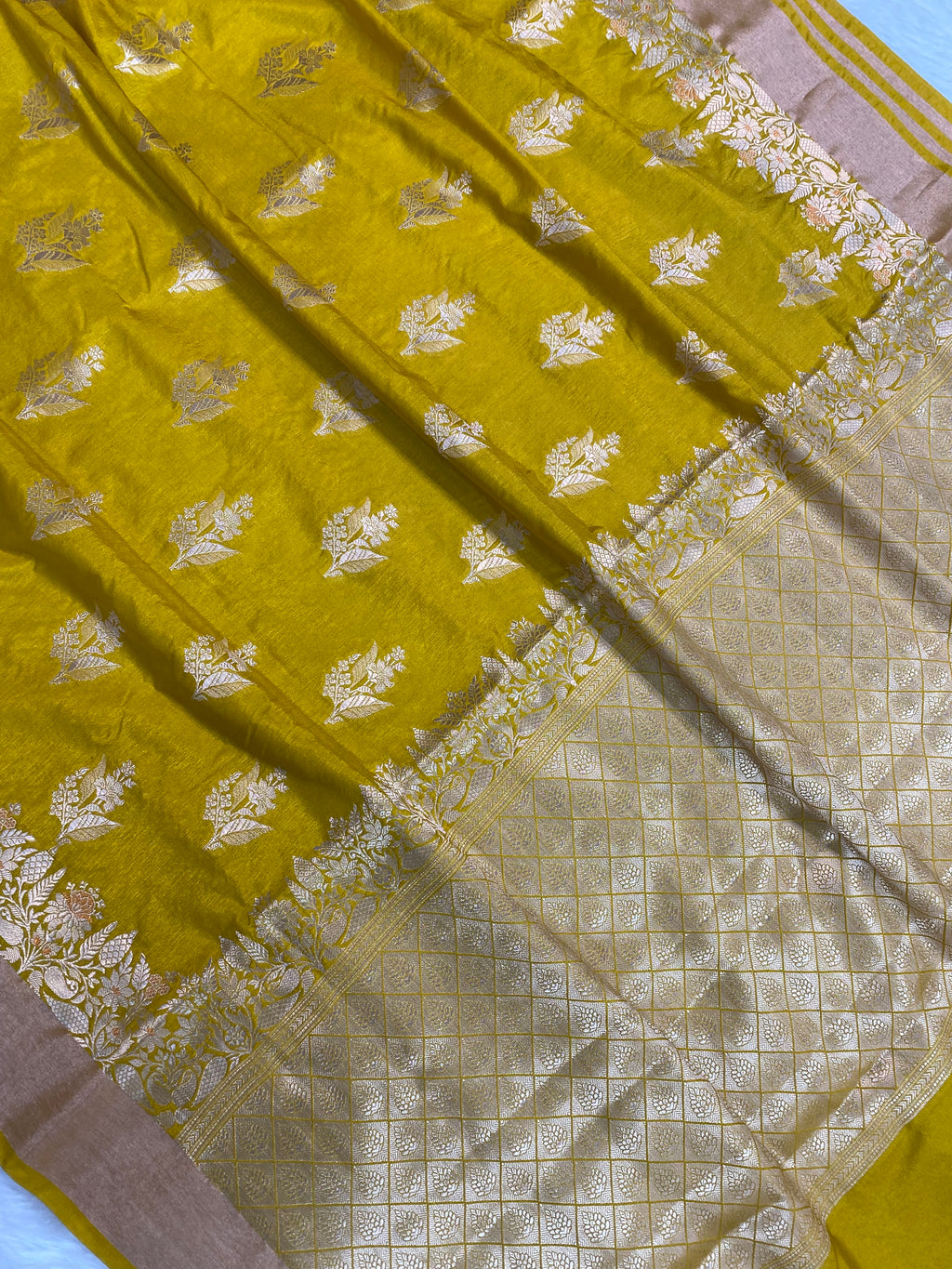 Gold Malmal Cotton Banarasi Saree