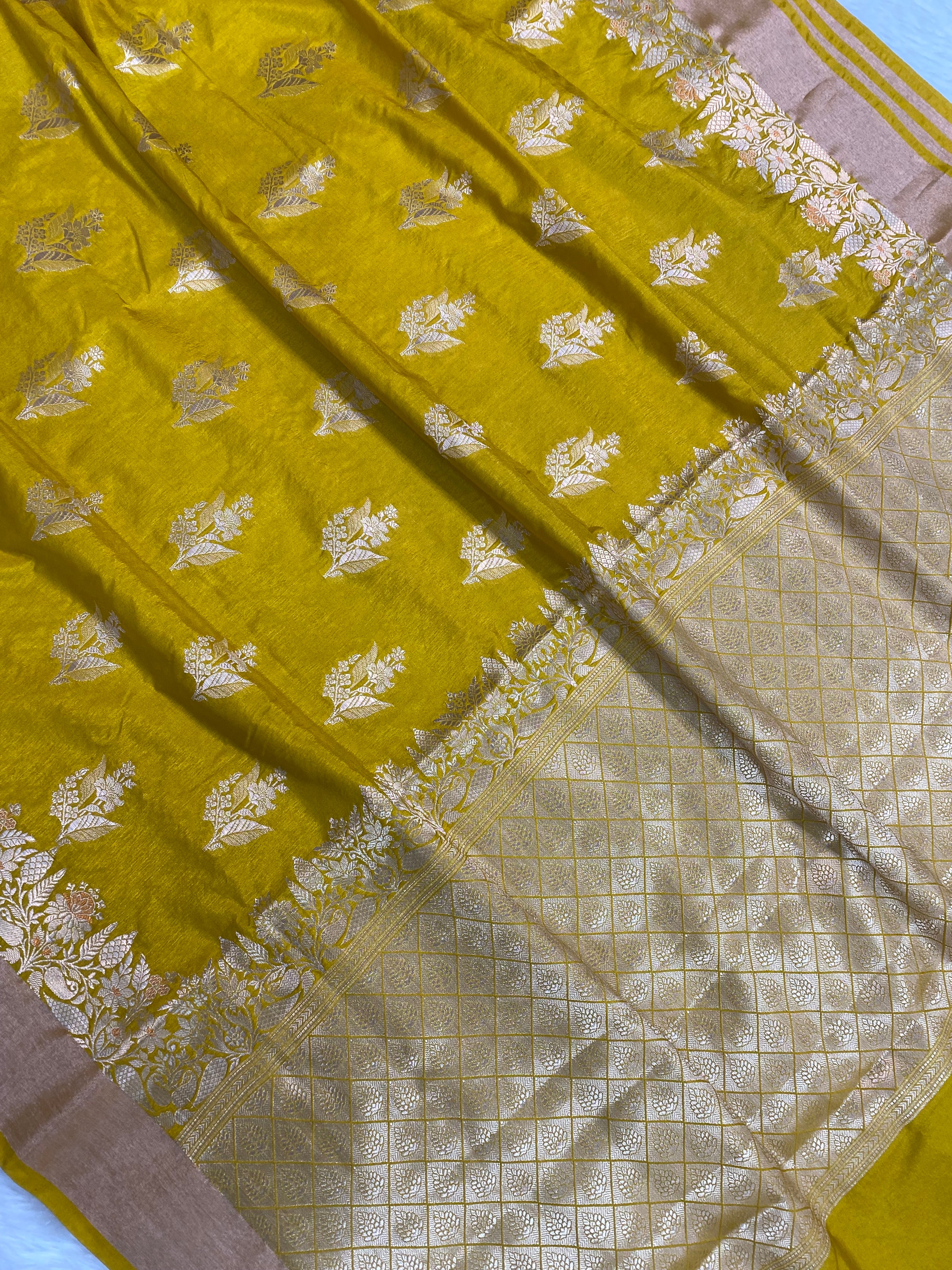 Gold Malmal Cotton Banarasi Saree