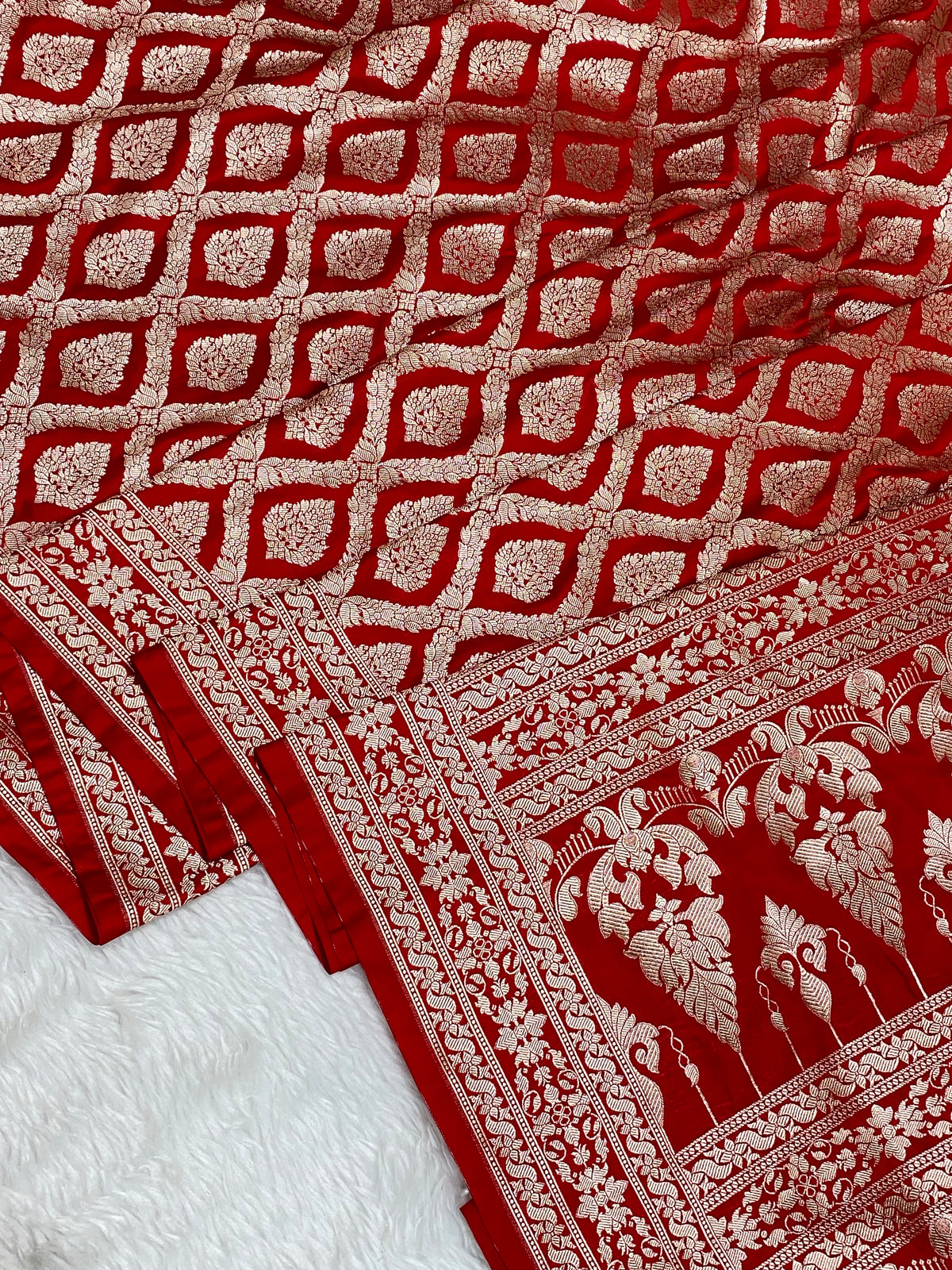 Red colour kinkhaab mashru silk banarasi saree