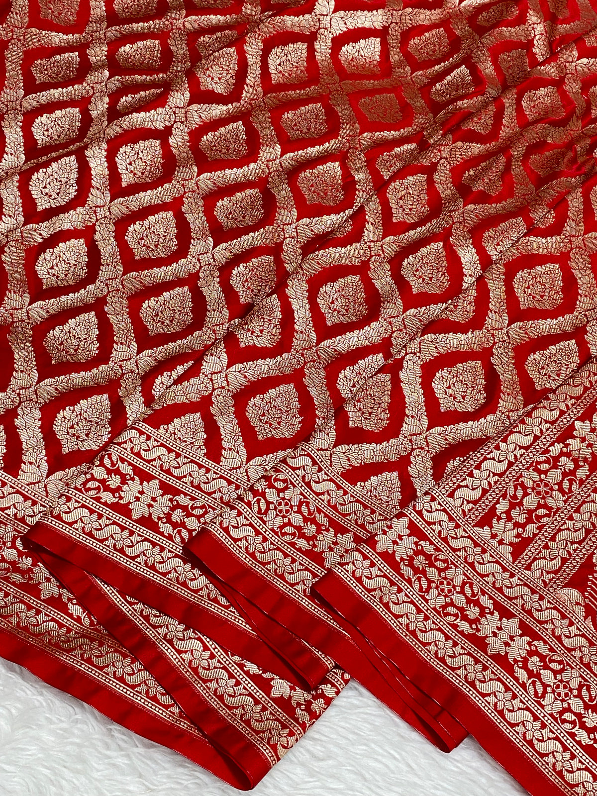 Red colour kinkhaab mashru silk banarasi saree