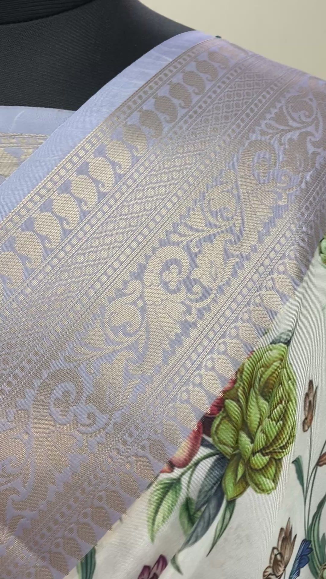 Off-White Floral Georgette Saree with Digital Print