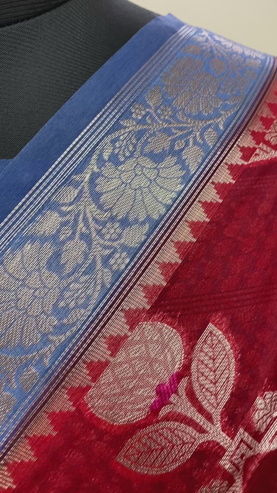 Red Munga Silk Saree with Sky Blue Contrast Border - Soft & Comfirtable Drape